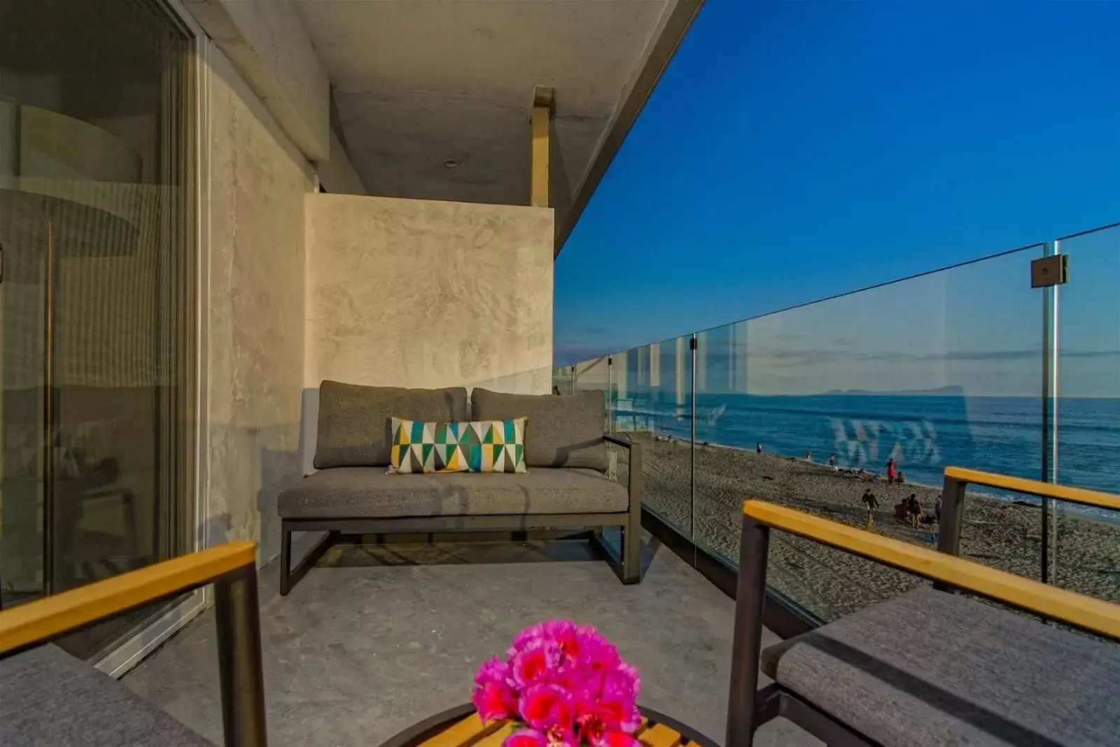 Property building in Ocean Villas Beach Front Property building in Ocean Villas Beach Front