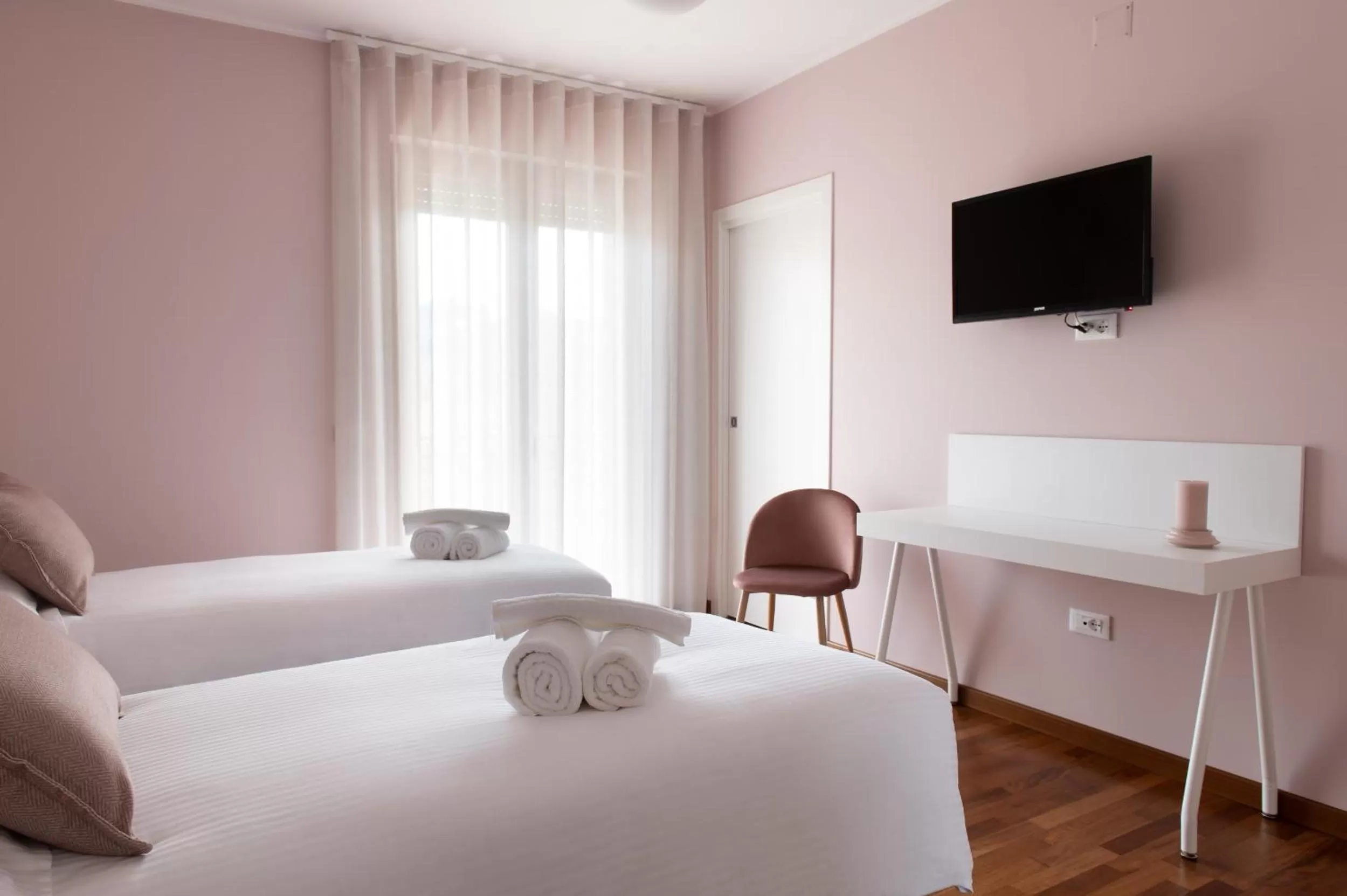 Photo of the whole room, Bed in B&B Monna Lisa Rooms