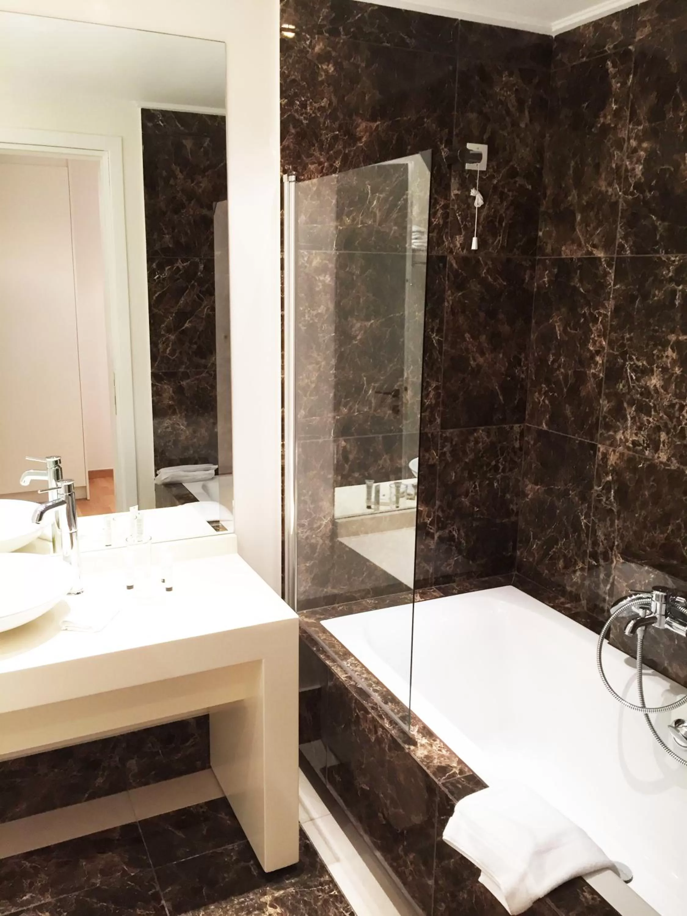 Bathroom in Theoxenia Residence