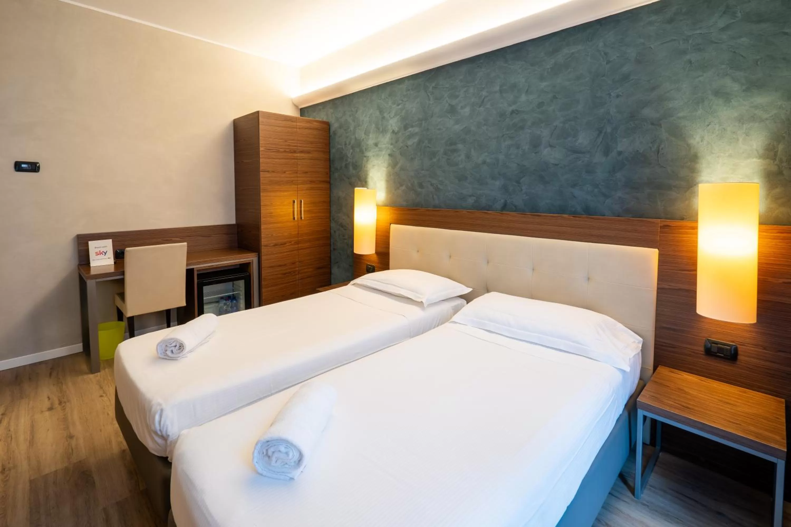 Bed in Hotel Des Etrangers