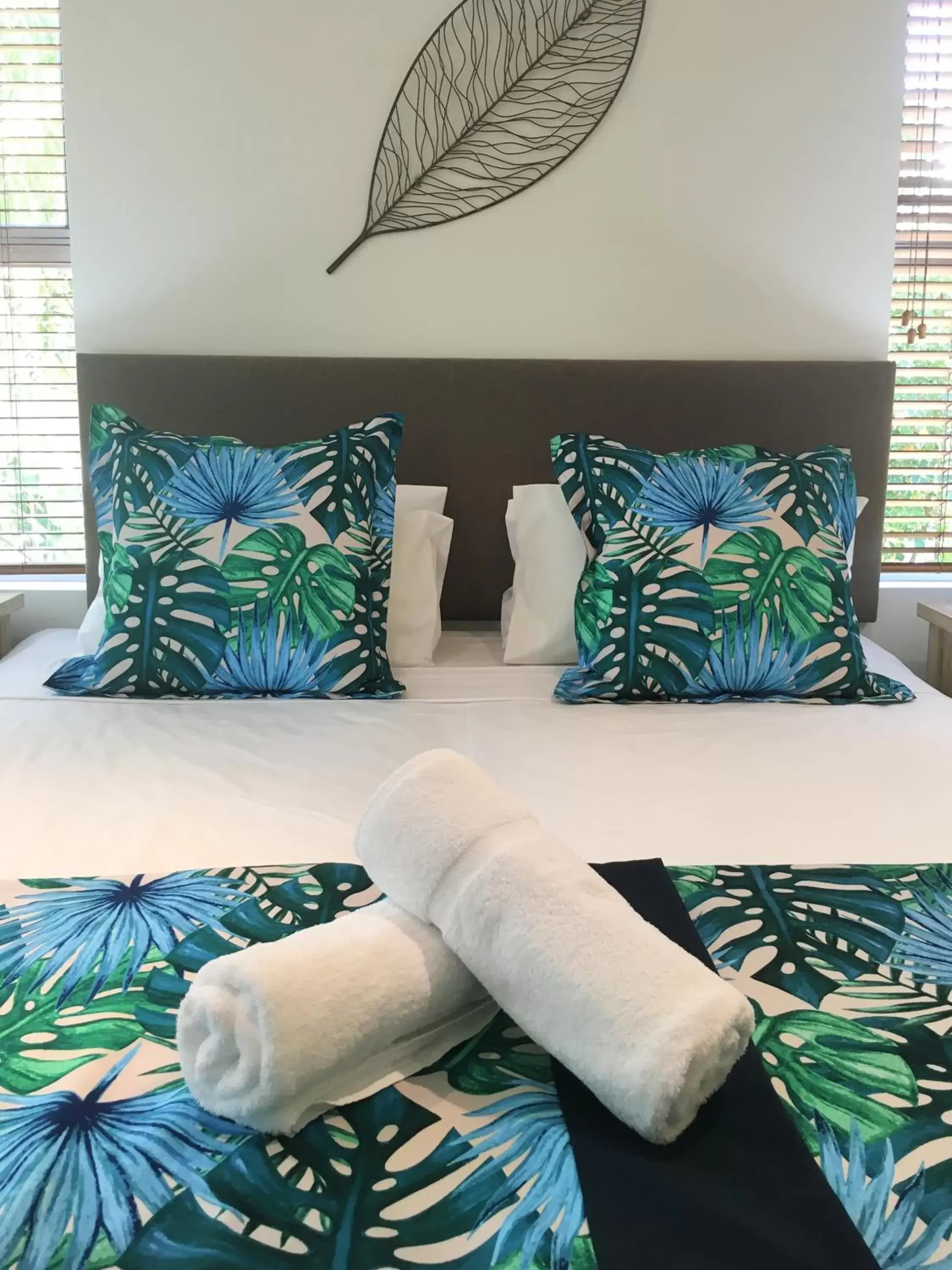 Bedroom, Bed in Cayman Villas Port Douglas
