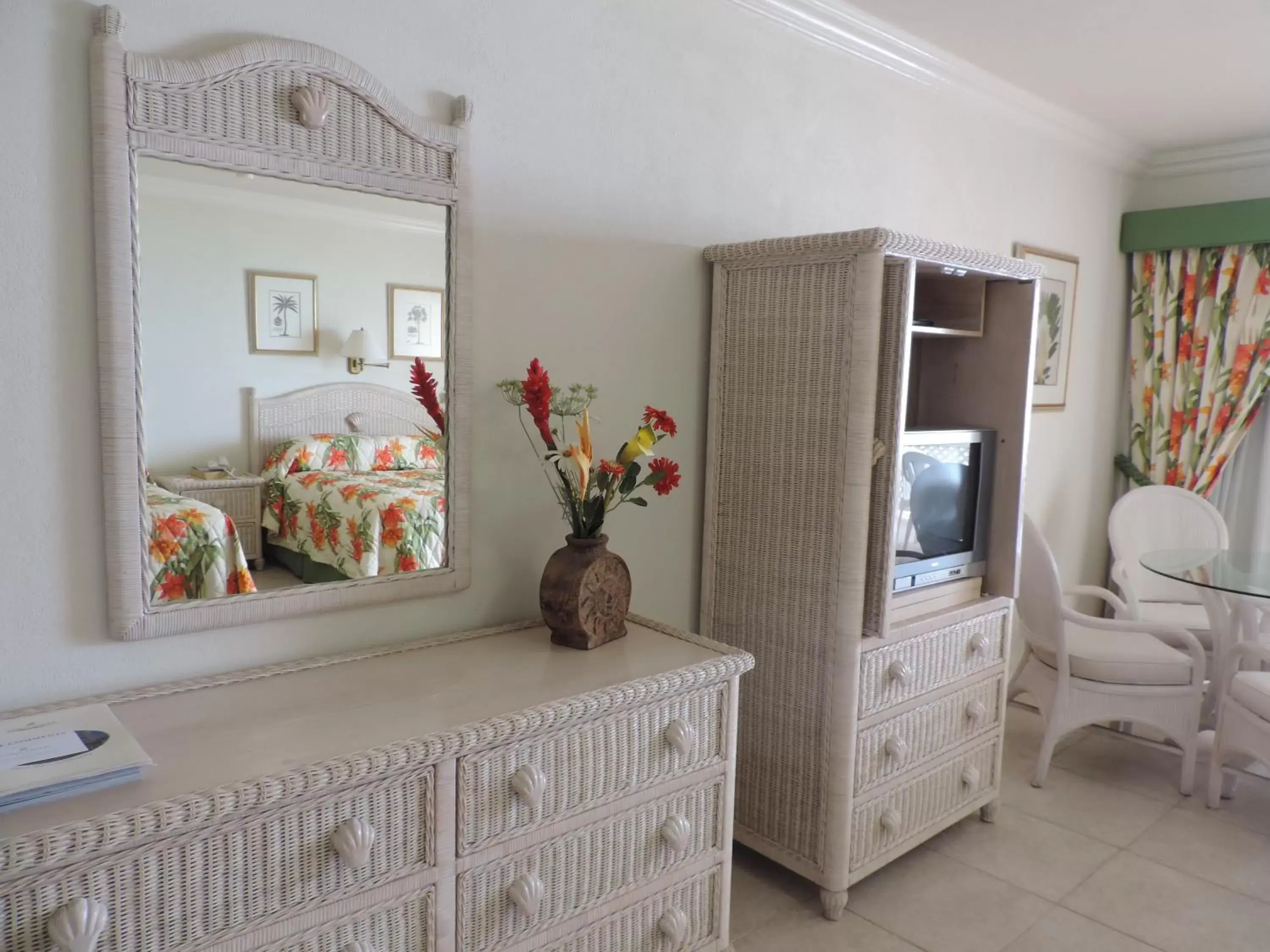 Bedroom in Coral Sands Beach Resort