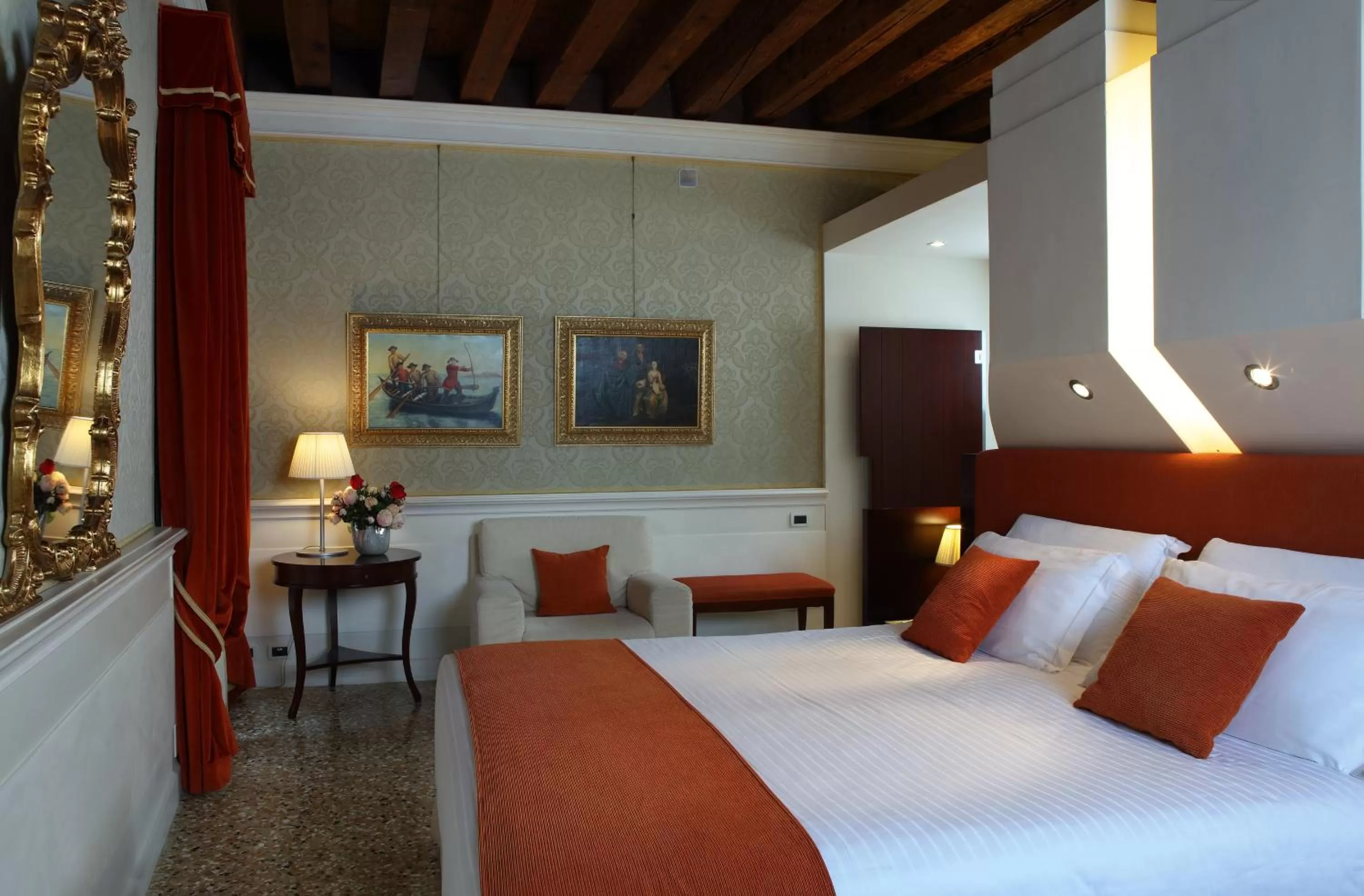 Bed in Ruzzini Palace Hotel