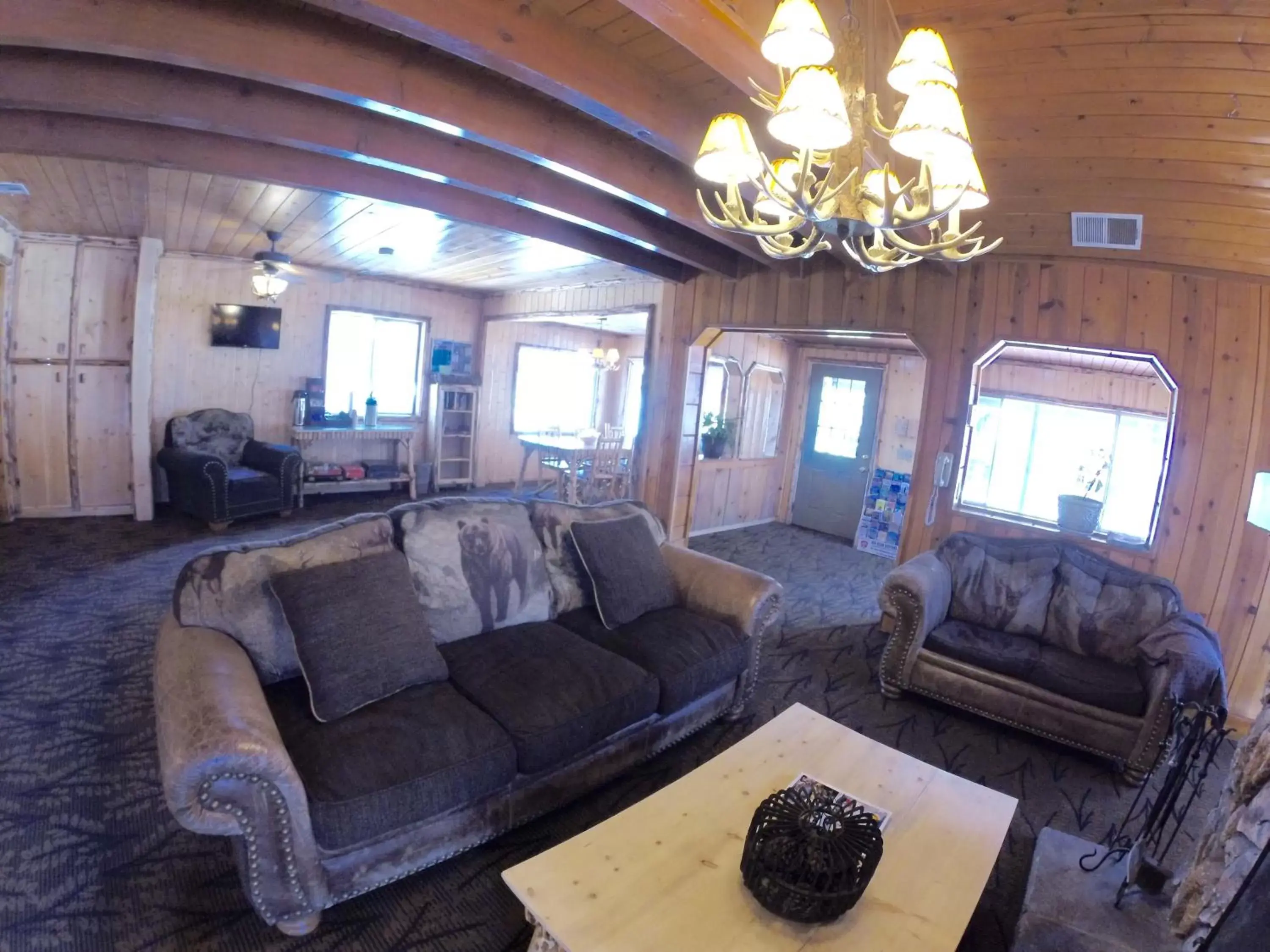 Lobby or reception, Seating Area in Big Bear Frontier