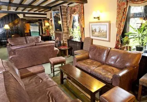 Lounge or bar, Lobby/Reception in Roebuck by Greene King Inns