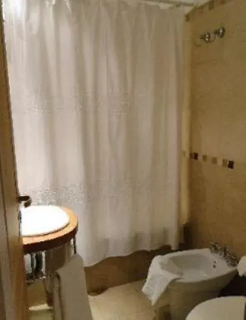 Bathroom, Bed in Hosteria Roblesur Bathroom, Bed in Hosteria Roblesur