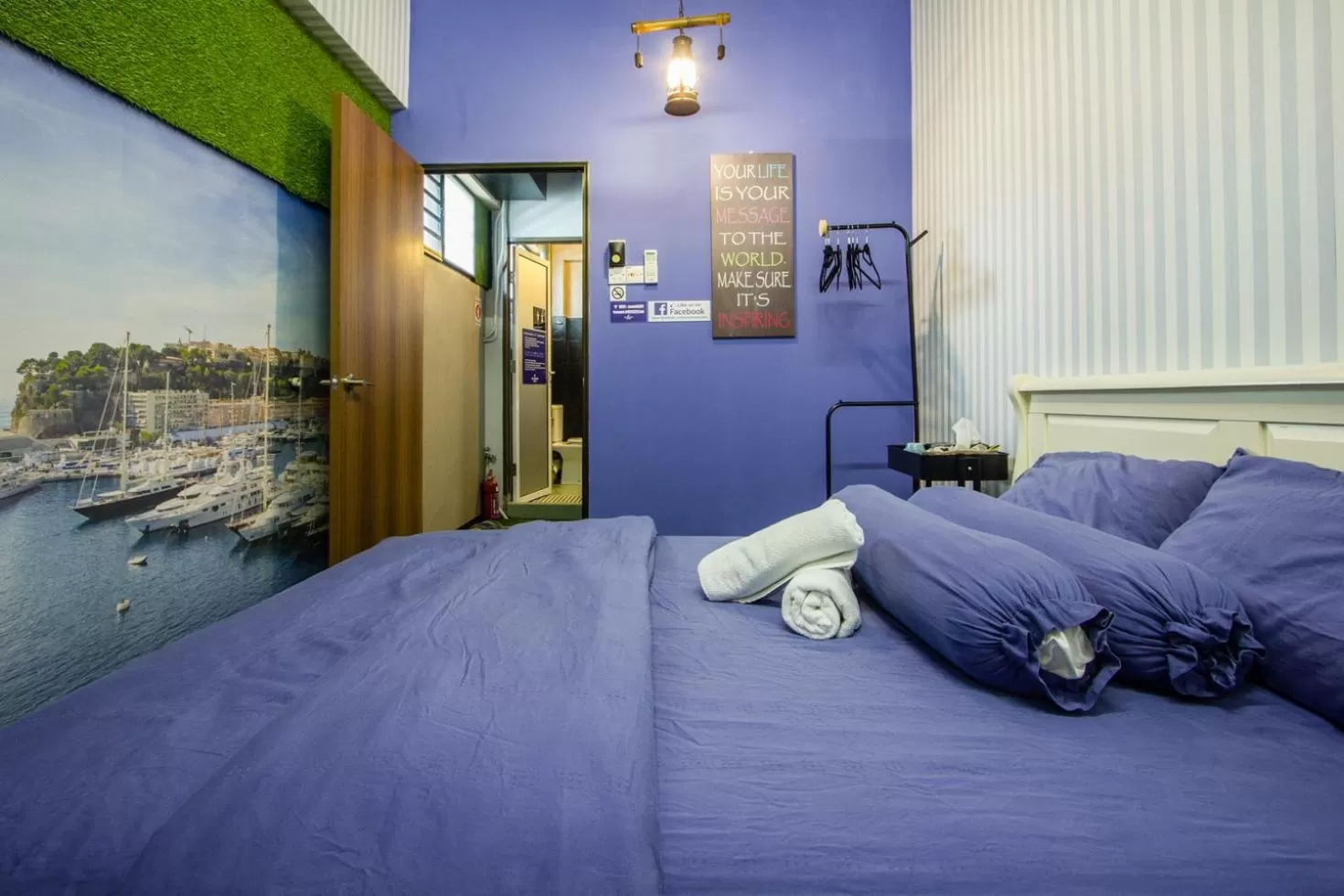 Photo of the whole room, Bed in USM Designer Dwell