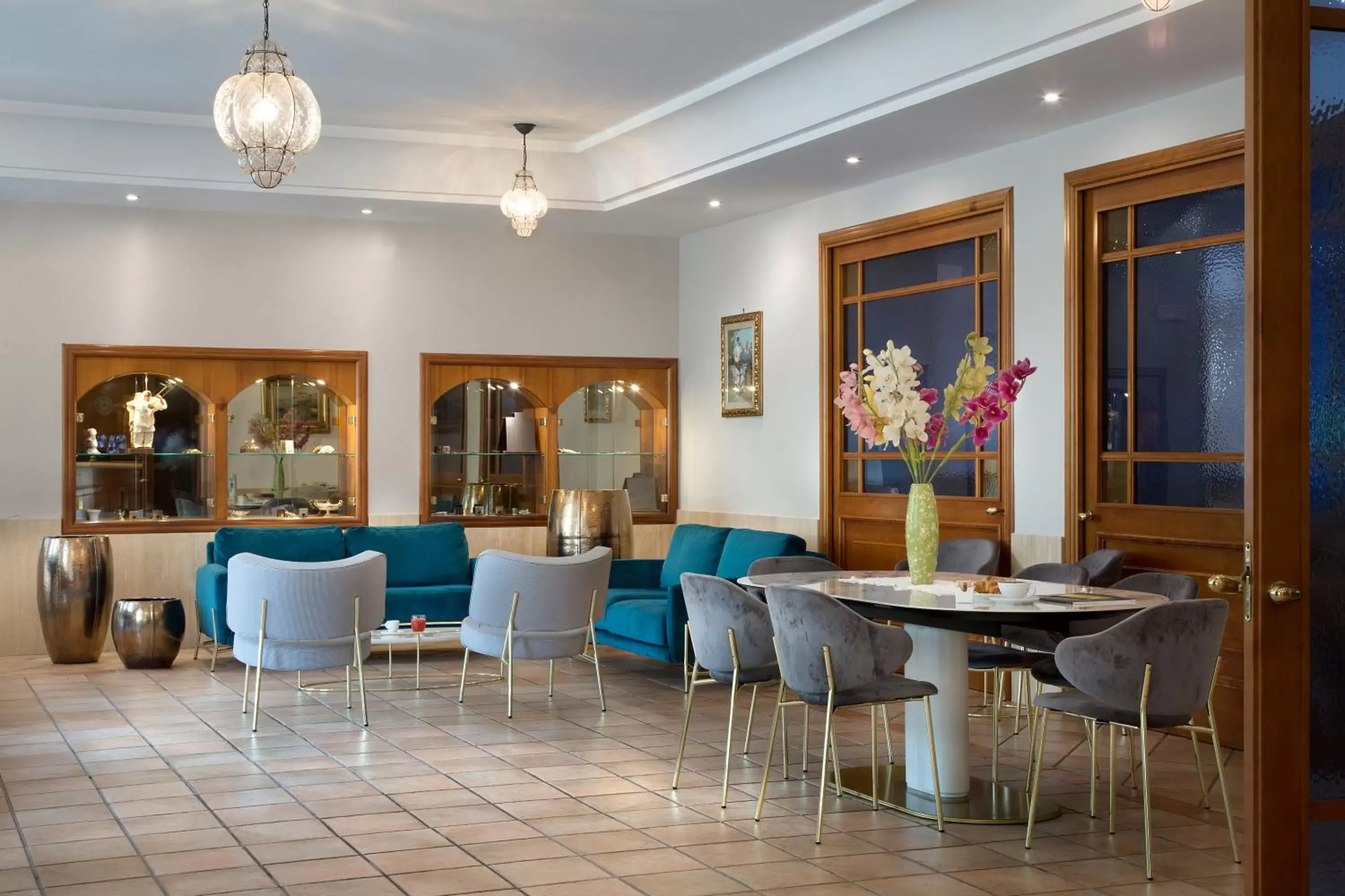 Lobby or reception, Lounge/Bar in Montespina Park Hotel