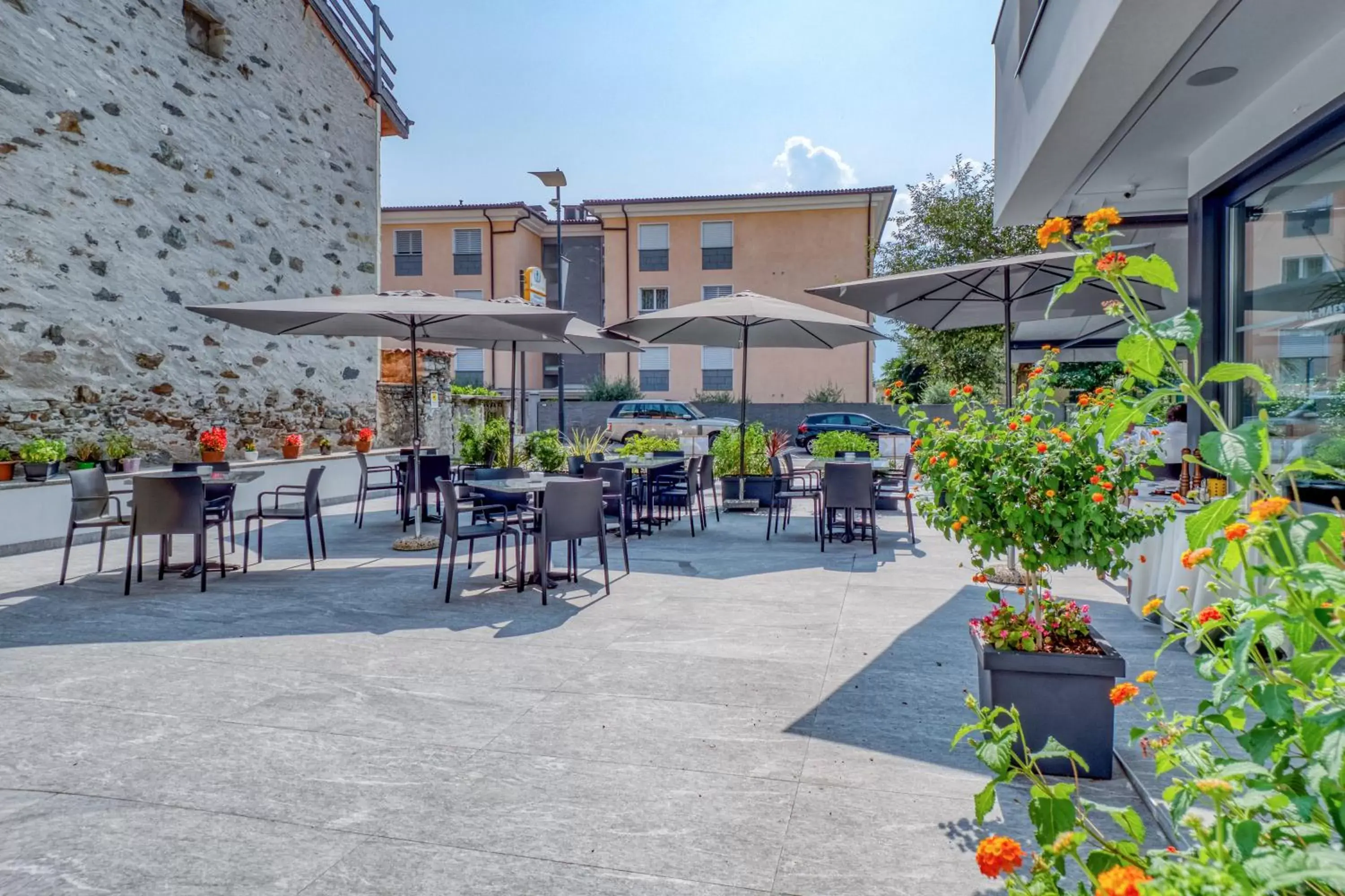 Restaurant/places to eat in Sasso Boretto, Luxury Holiday Apartments