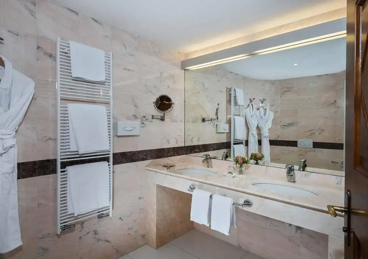 Toilet, Bathroom in Villa Orselina - Small Luxury Hotel