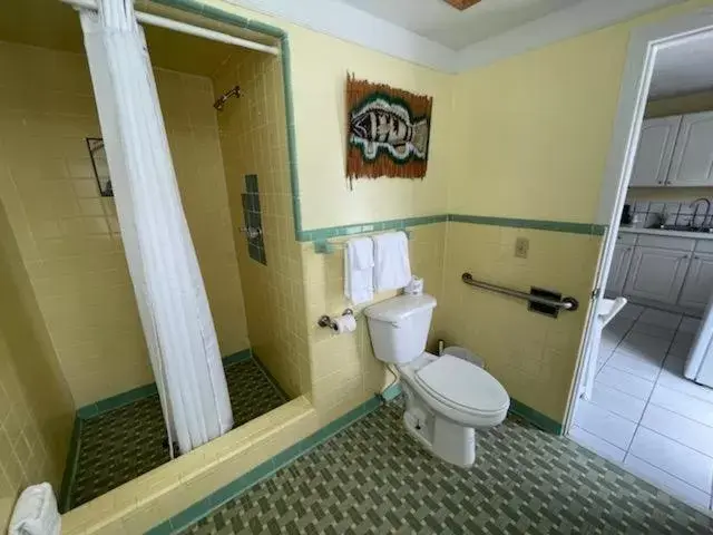 Bathroom in Coconut Cove Resort & Marina