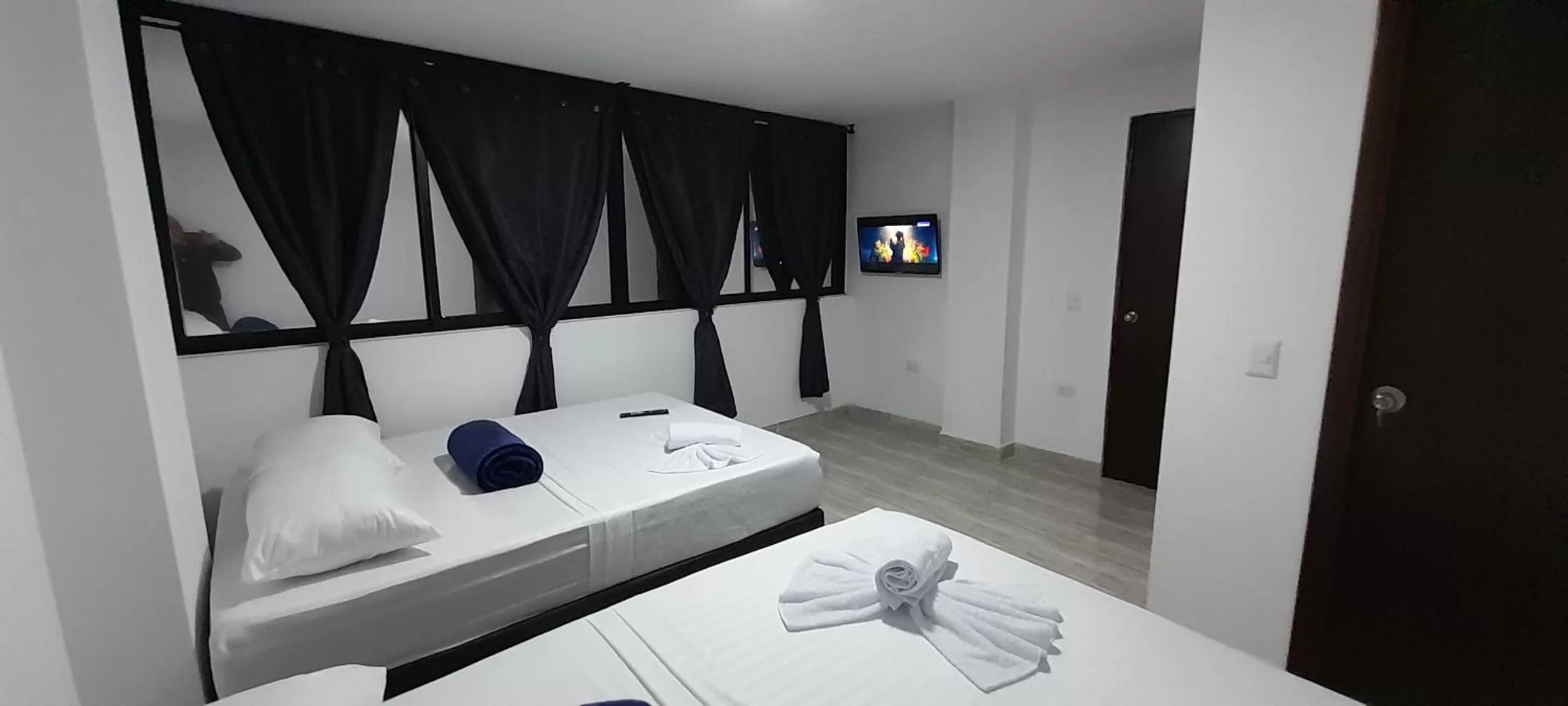 TV and multimedia, Bed in Hotel Caldas Real