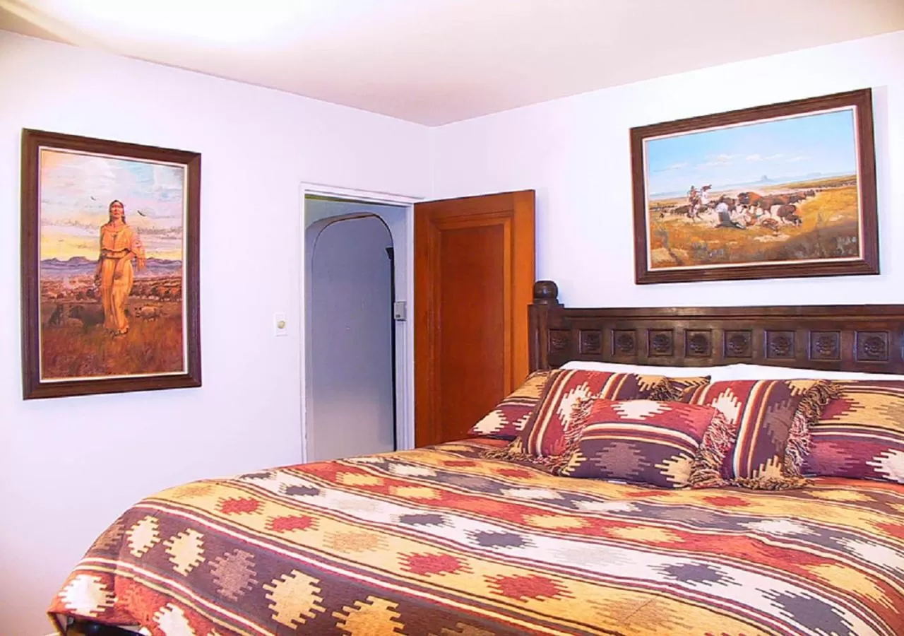 Bedroom, Bed in Casas de Suenos Old Town Historic Inn, an Ascend Collection Hotel
