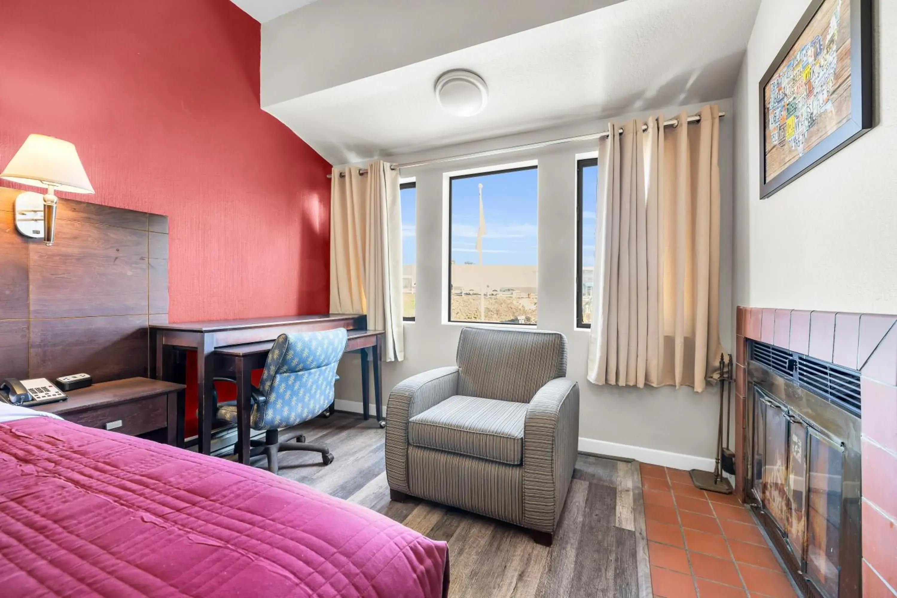 Seating Area in Econo Lodge Bay Breeze