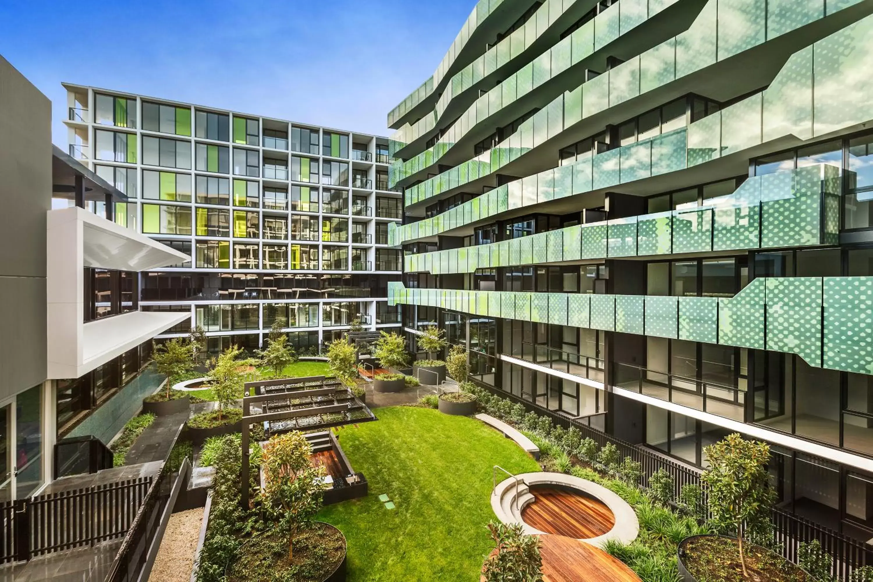 Garden, Balcony/Terrace in Corporate Living Accommodation Abbotsford