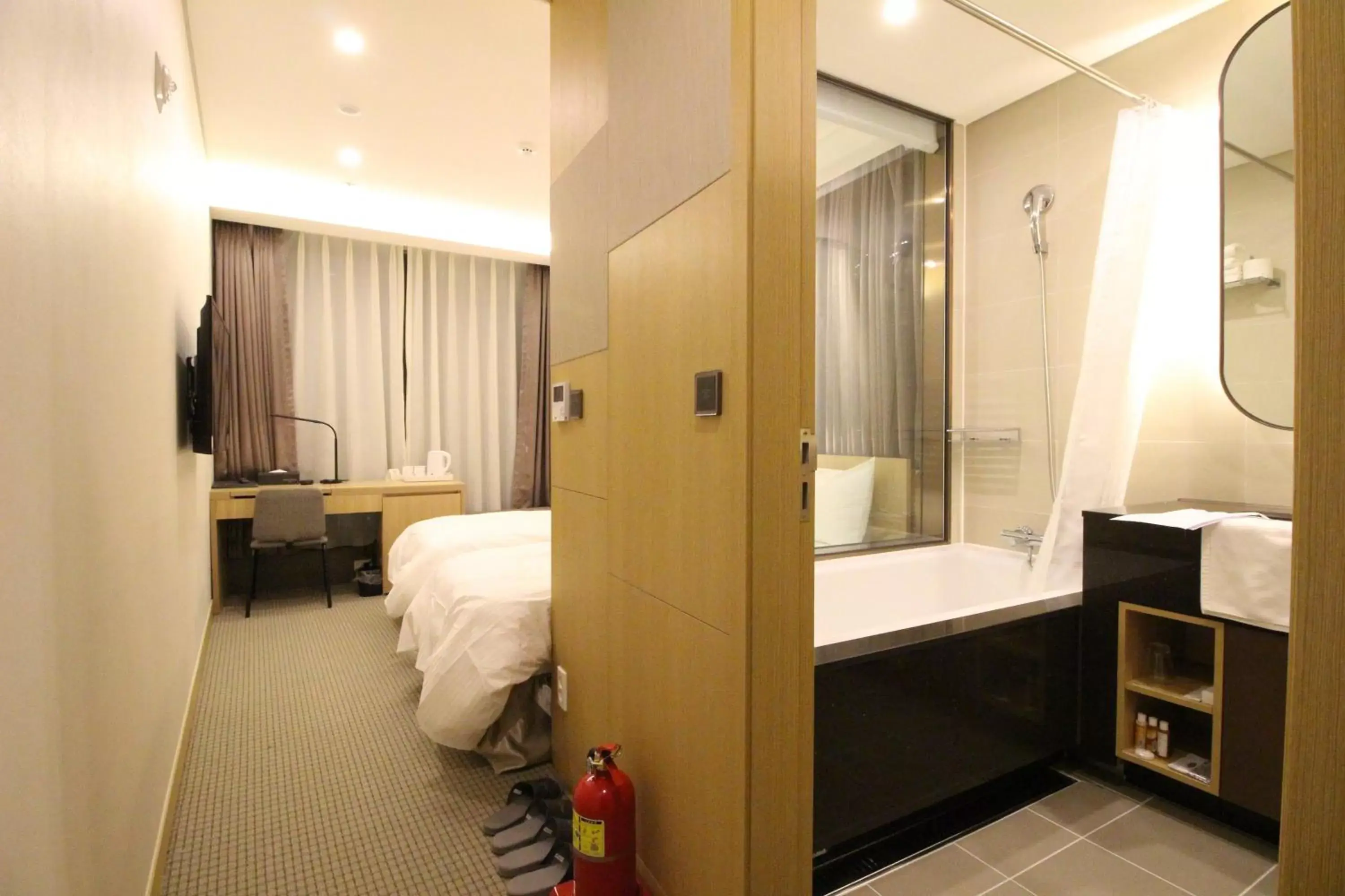 Bedroom, Bathroom in Hotel Migliore Seoul