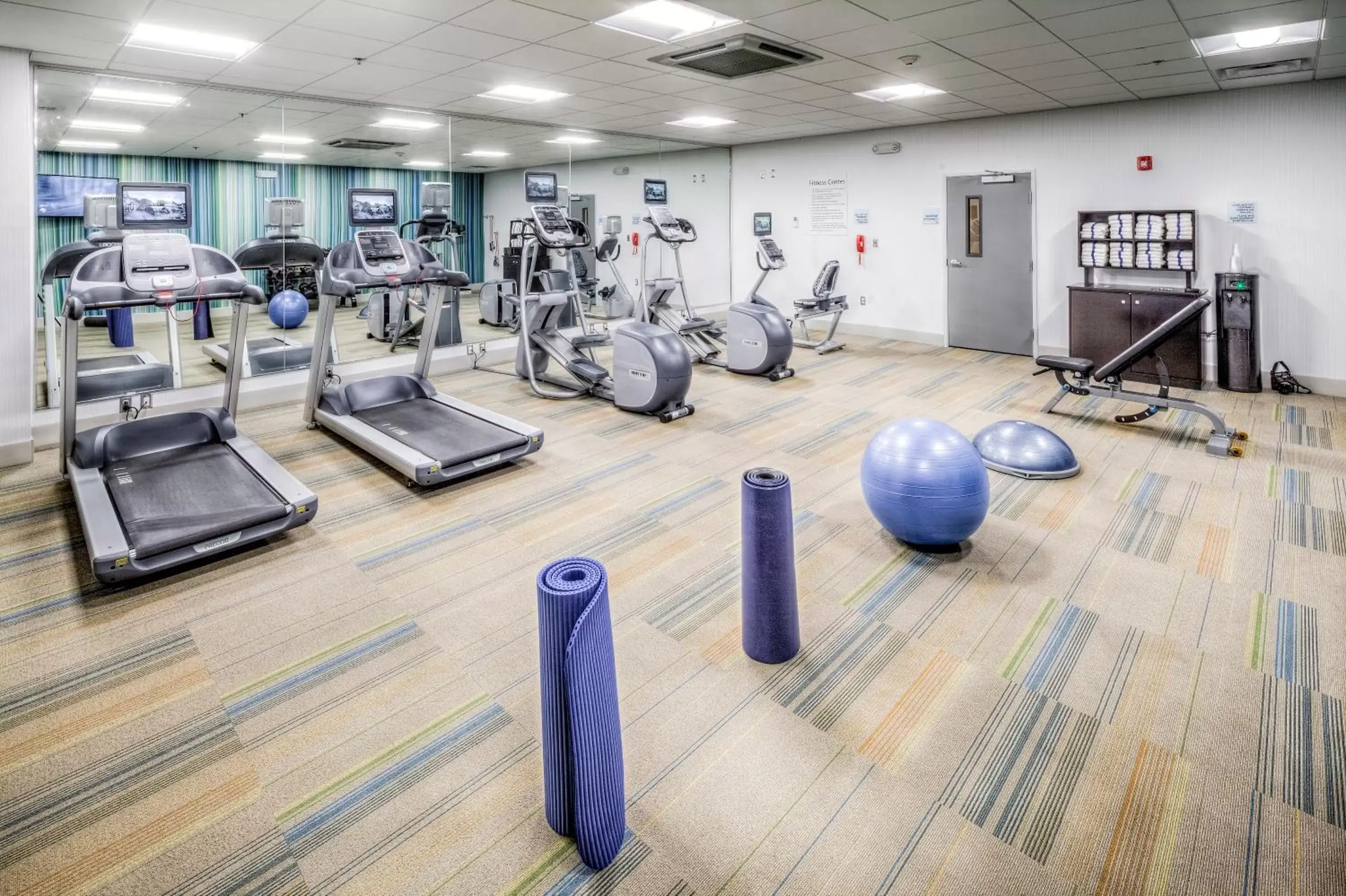 Fitness centre/facilities, Fitness Center/Facilities in Holiday Inn Express & Suites Cleveland/Westlake, an IHG Hotel