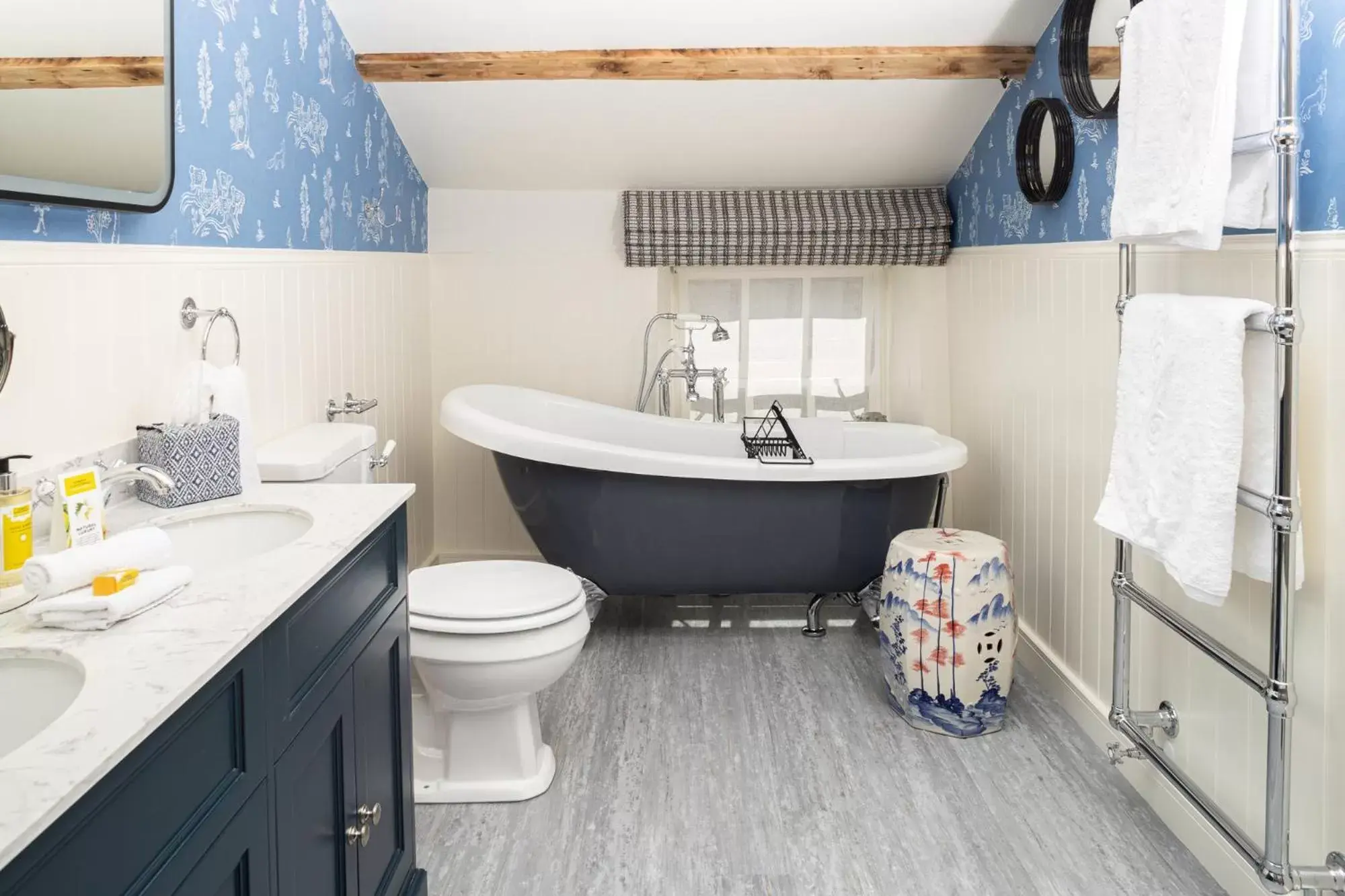 Bathroom in The Dalesman Country Inn