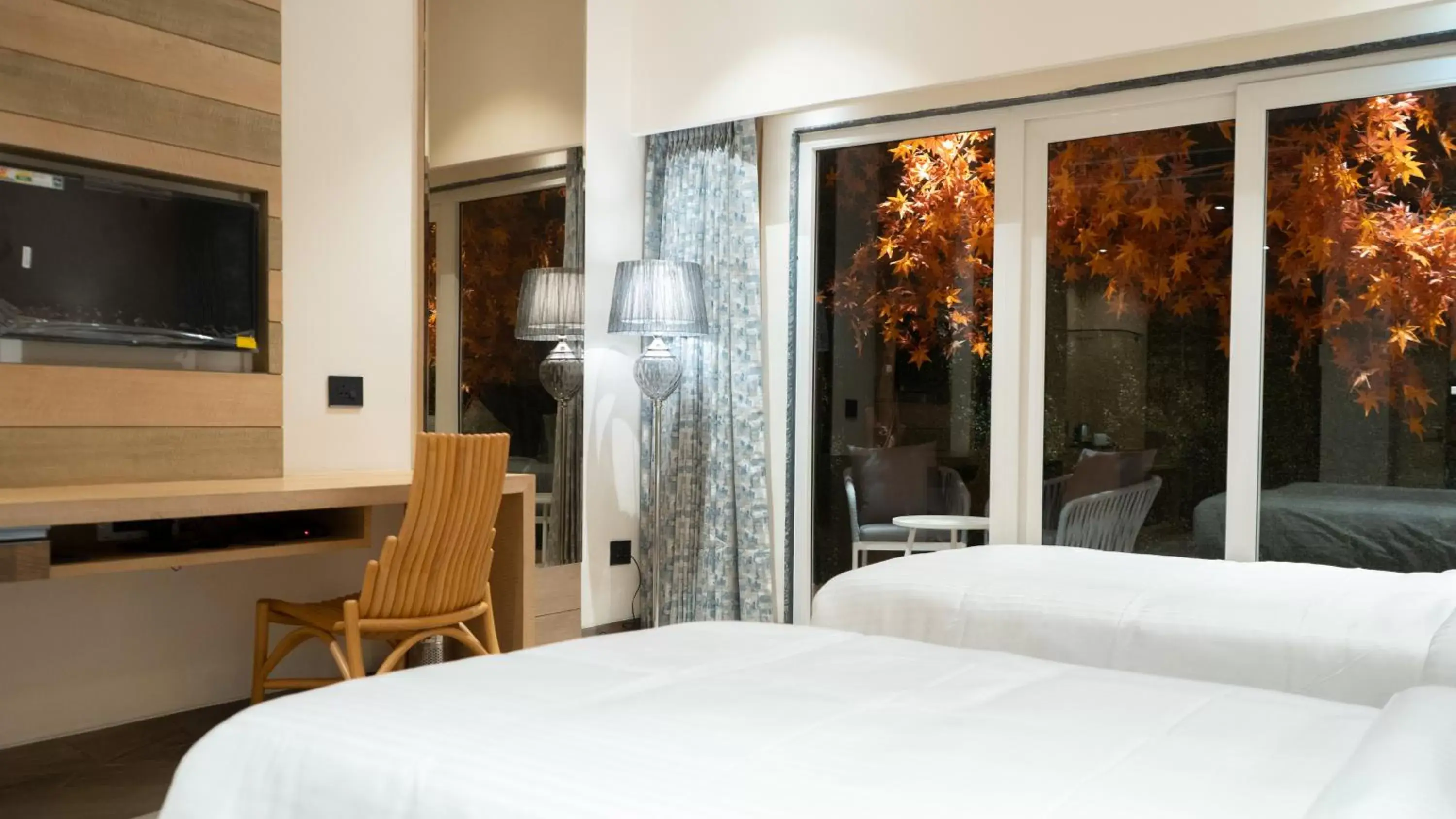 Bed in Clarks Inn Suites Kangra Bed in Clarks Inn Suites Kangra