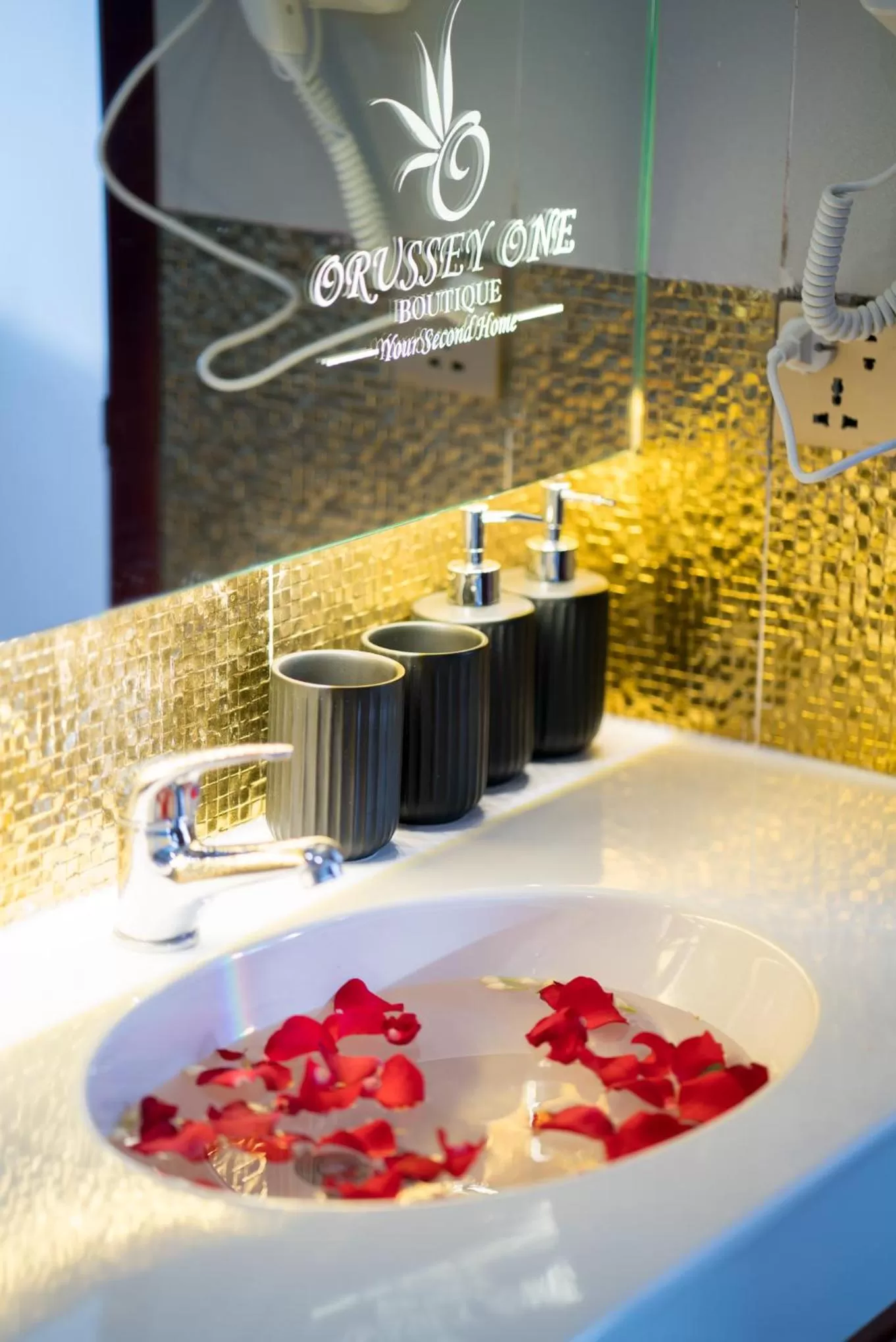 Other in Orussey One Boutique