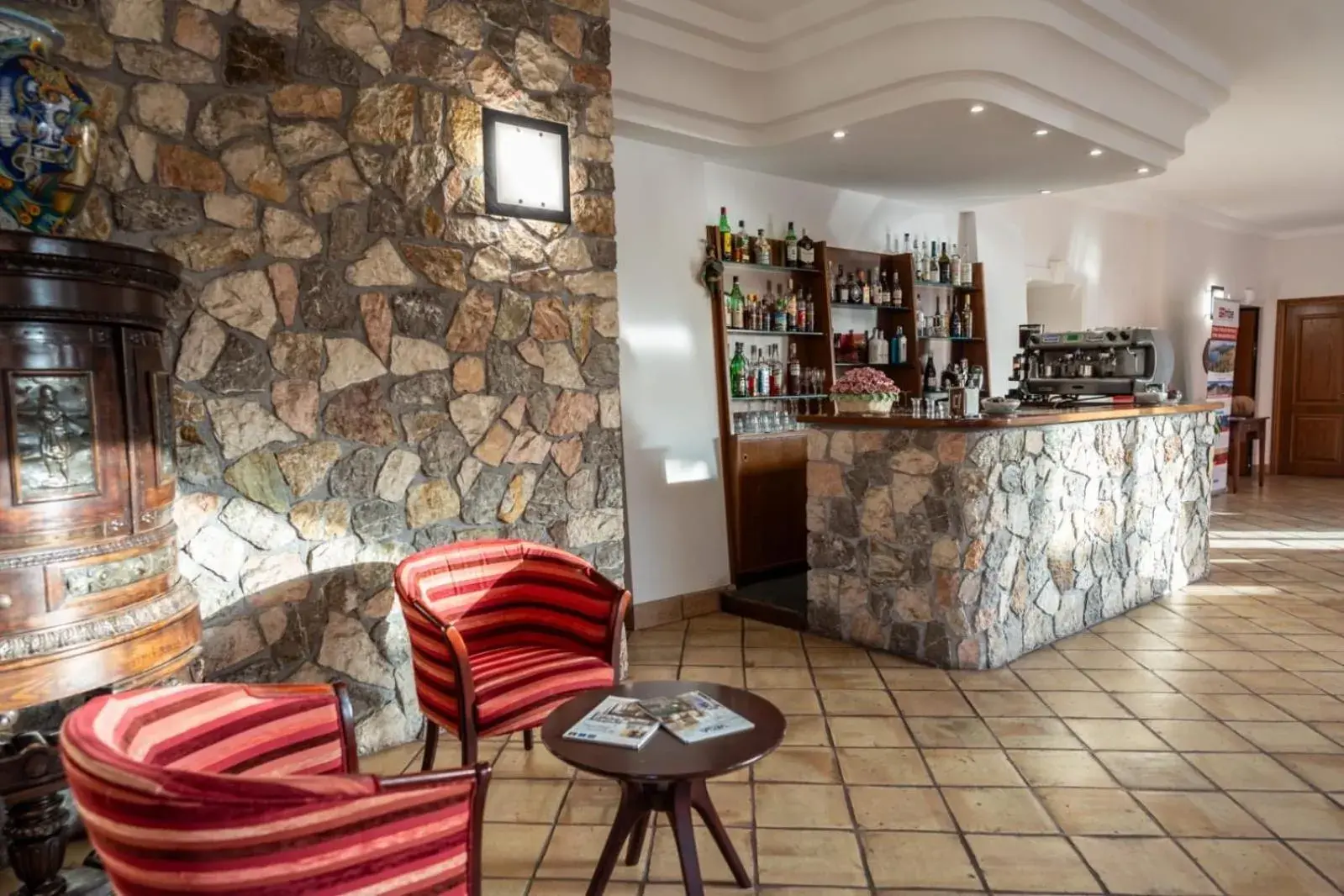 Lounge or bar in Hotel Corallo