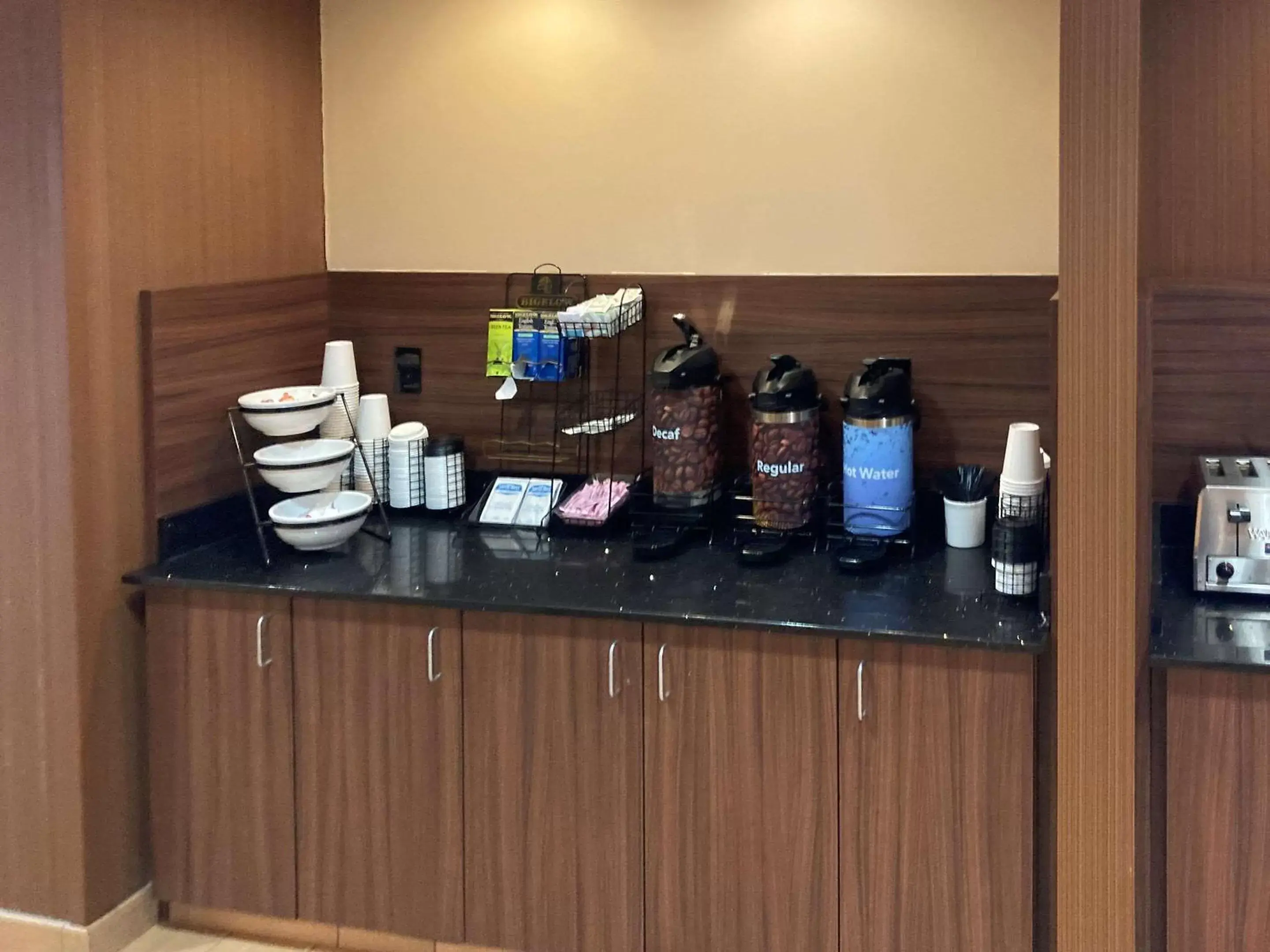 Restaurant/places to eat in Comfort Inn & Suites Ankeny - Des Moines
