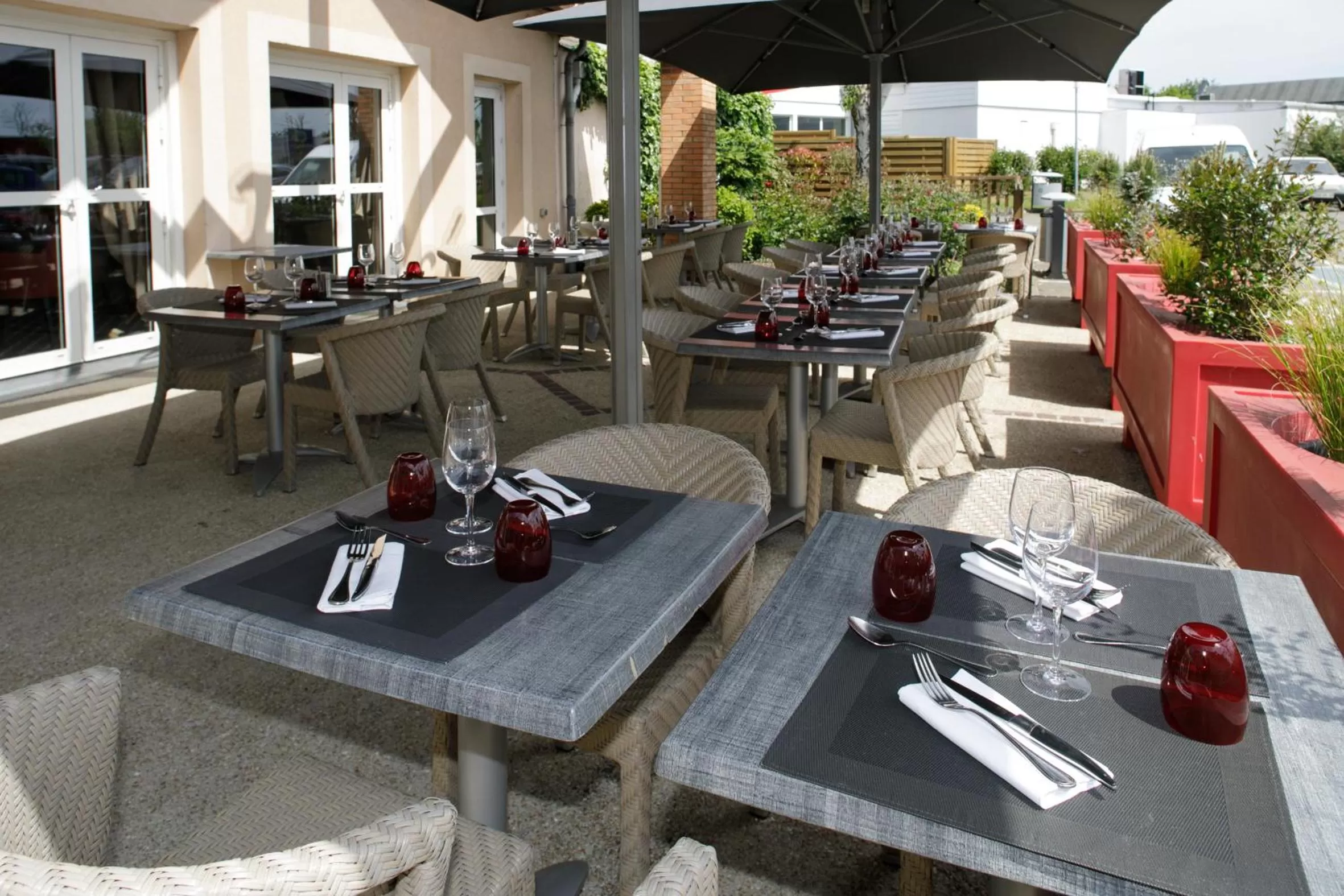 Patio in Logis L'Orée de Chartres - Barjouville