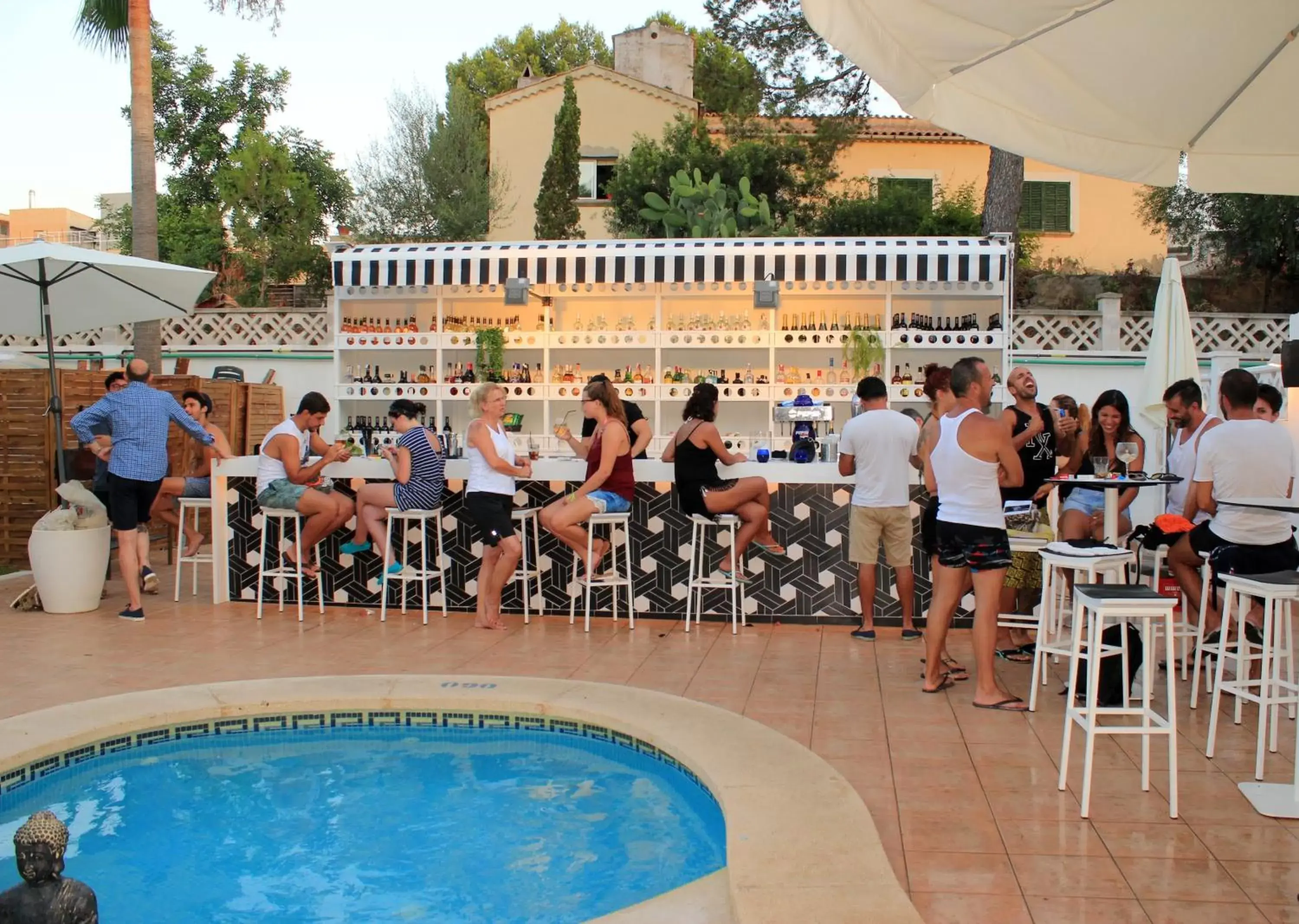 Lounge or bar, Swimming Pool in La Concha Soul Boutique Hotel