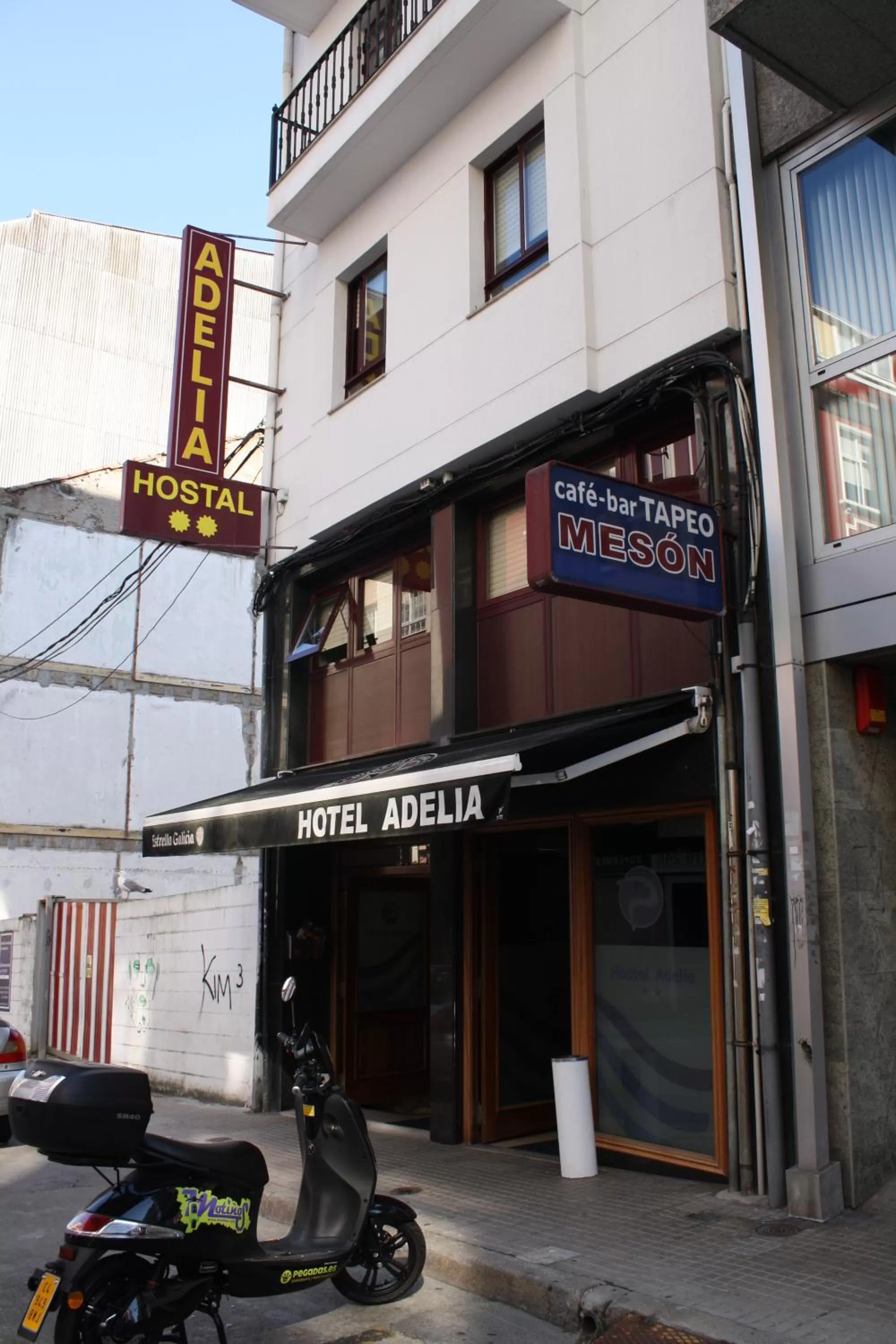 Property building in Hostal Adelia