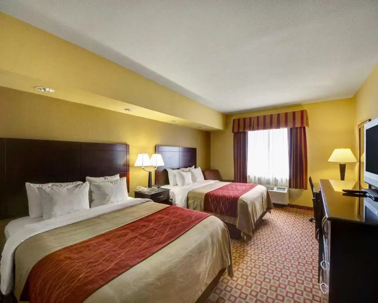 Queen Room with Two Queen Beds in Comfort Inn & Suites Donna near I-2