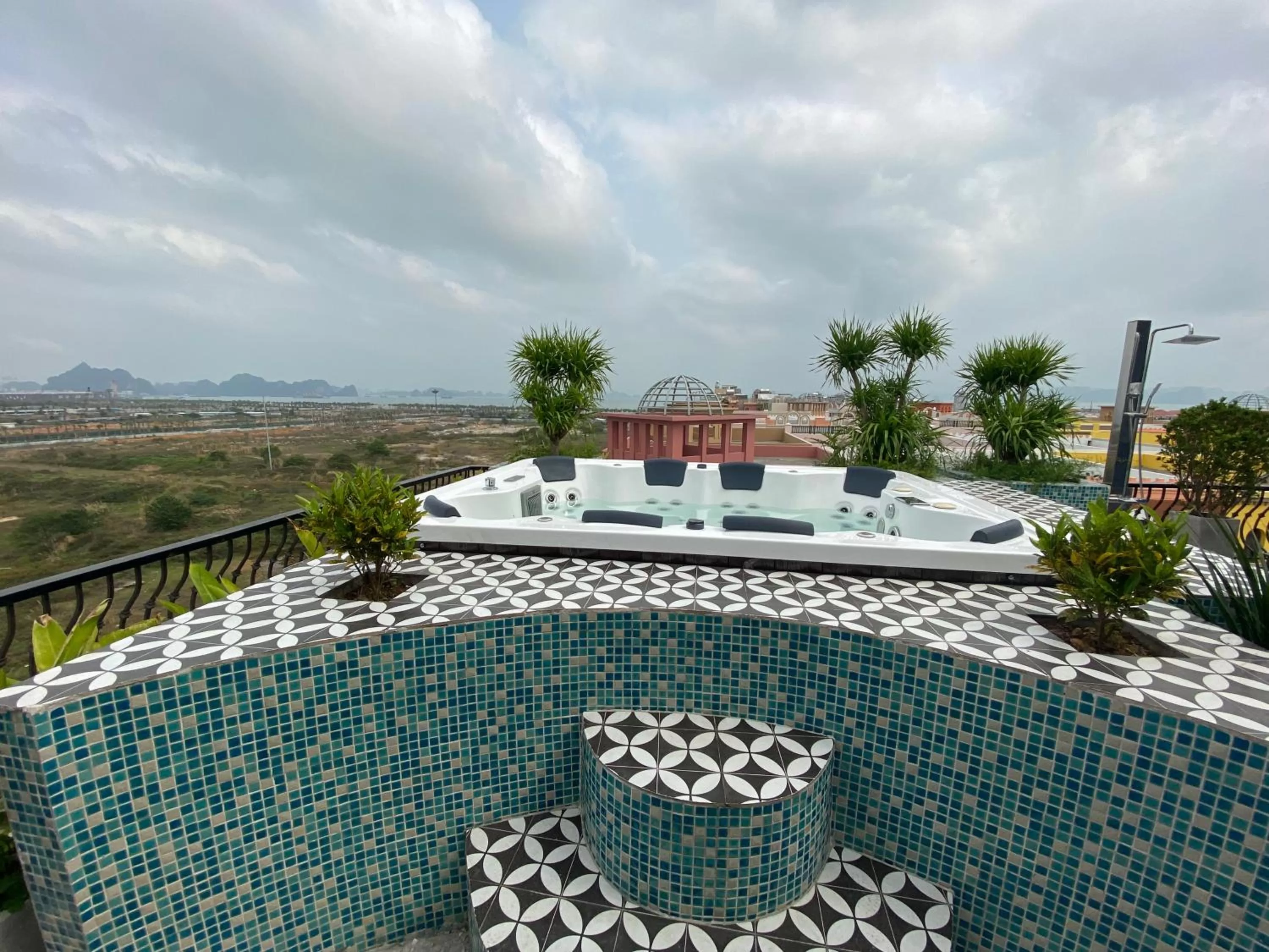 Balcony/Terrace in The Secret HaLong