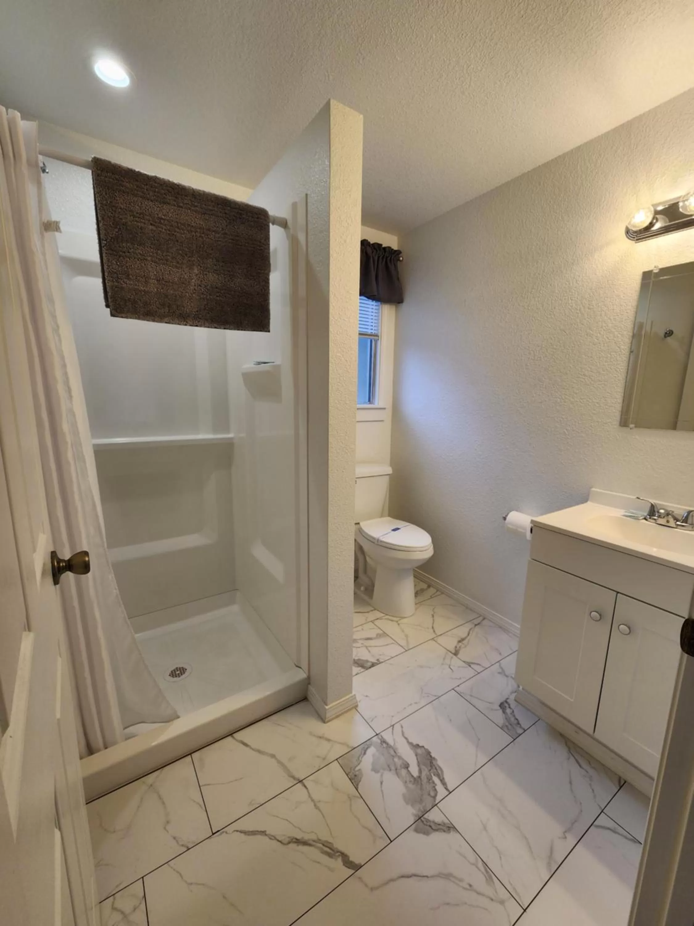 Bathroom in Plainview Motel