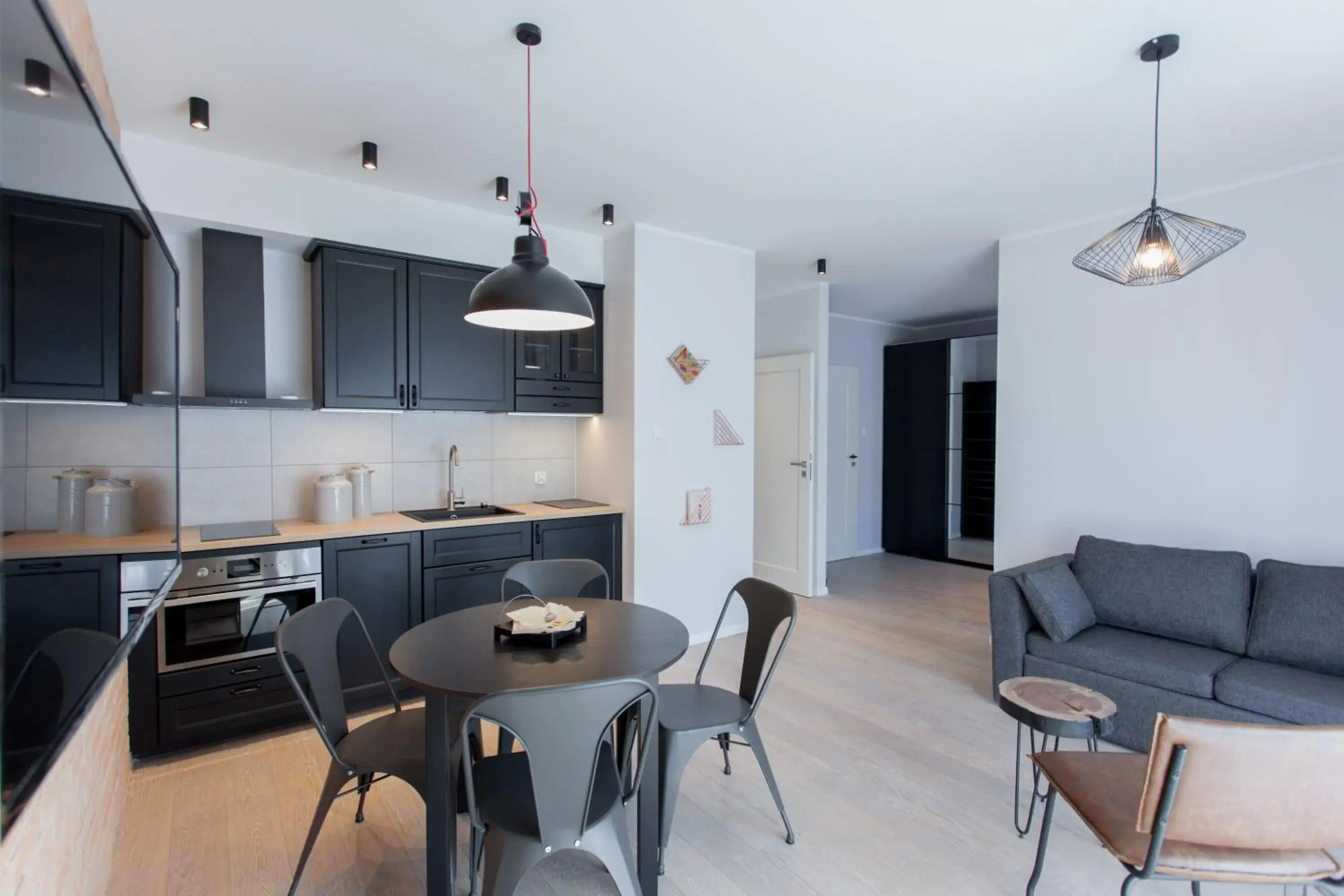 Kitchen or kitchenette, Dining Area in GRANO APARTMENTS Gdansk Nowa Motlawa SPA & Wellness
