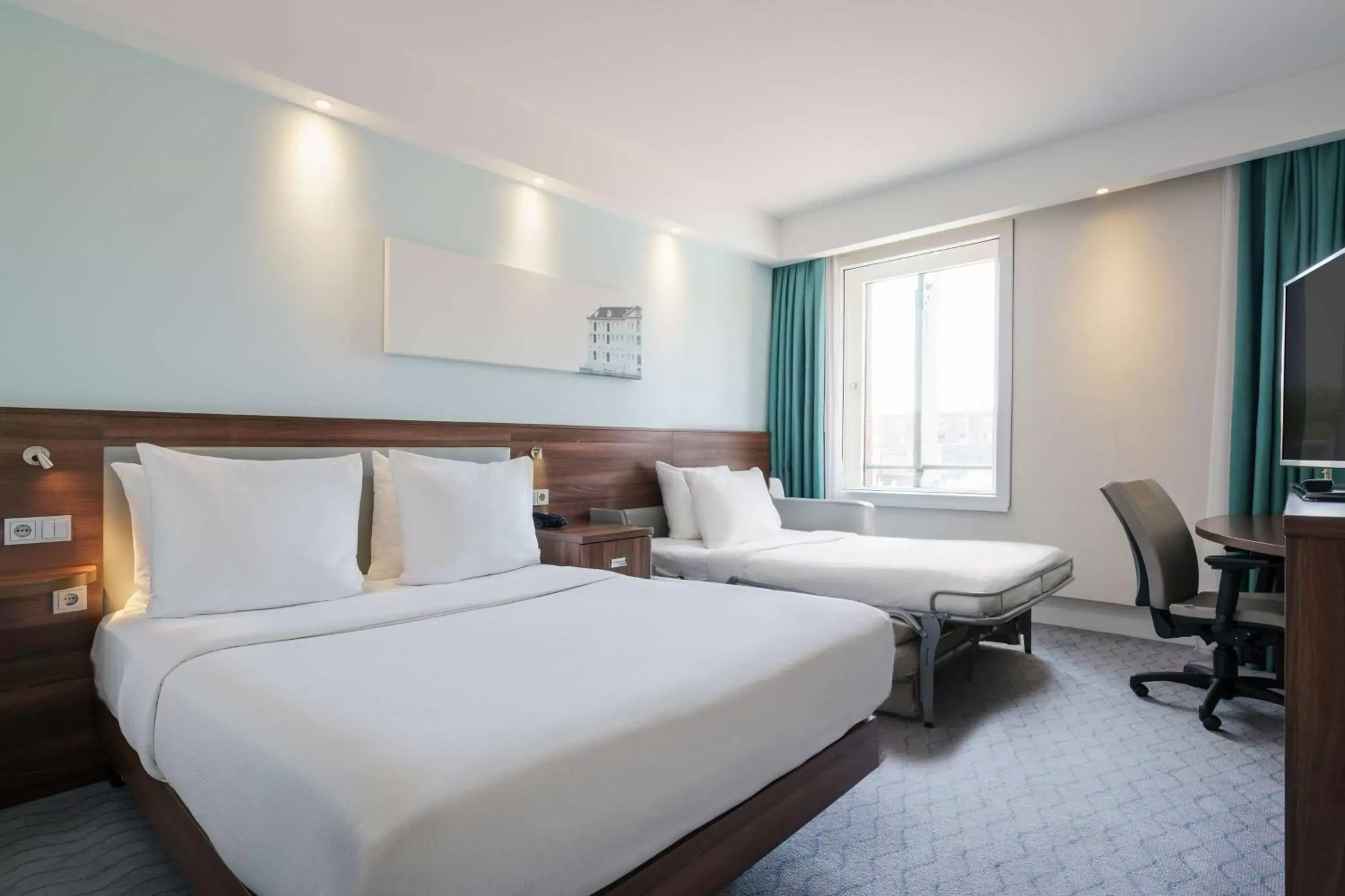 Bed in Hampton by Hilton Amsterdam Centre East