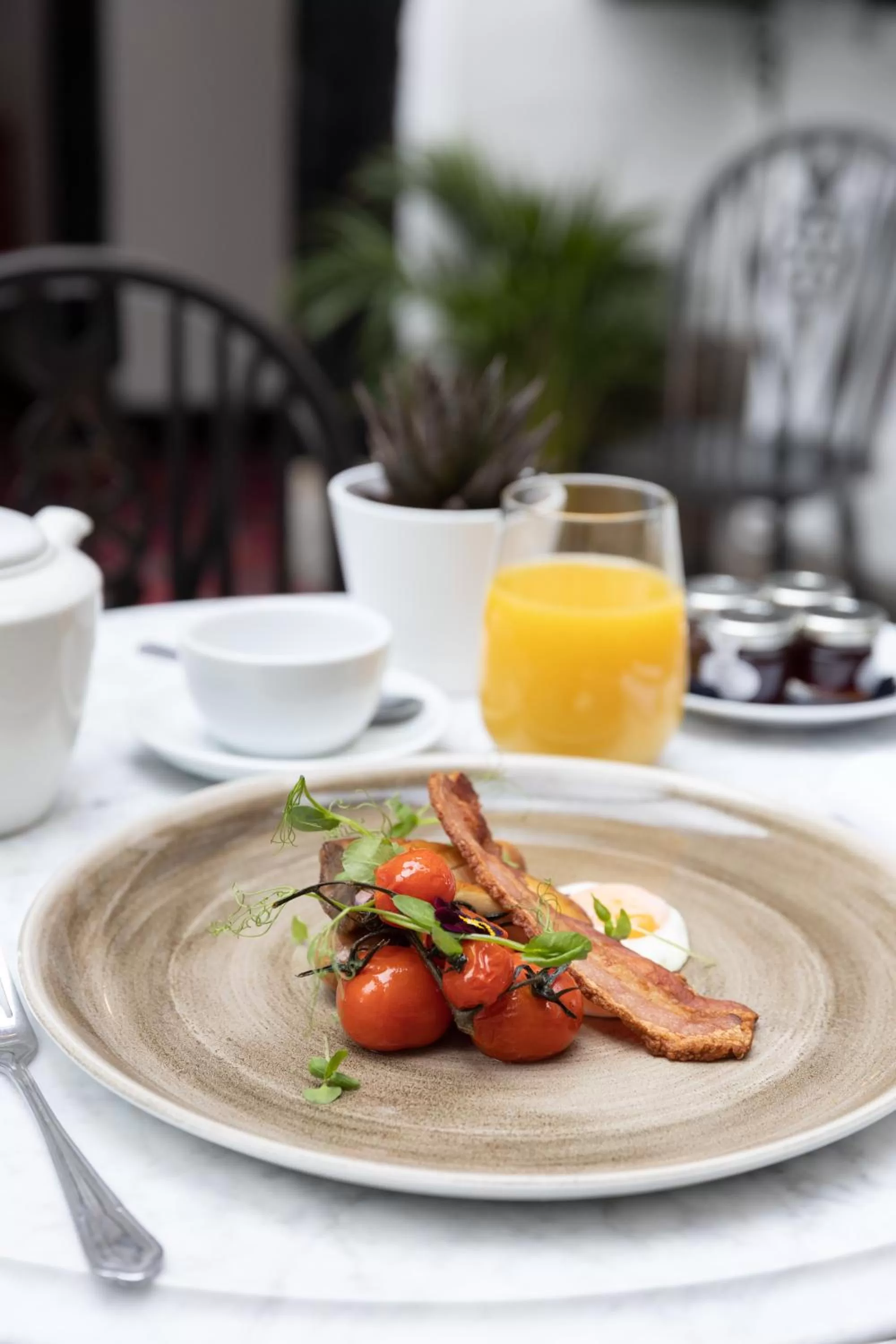 Food and drinks in Karma Salford Hall Hotel