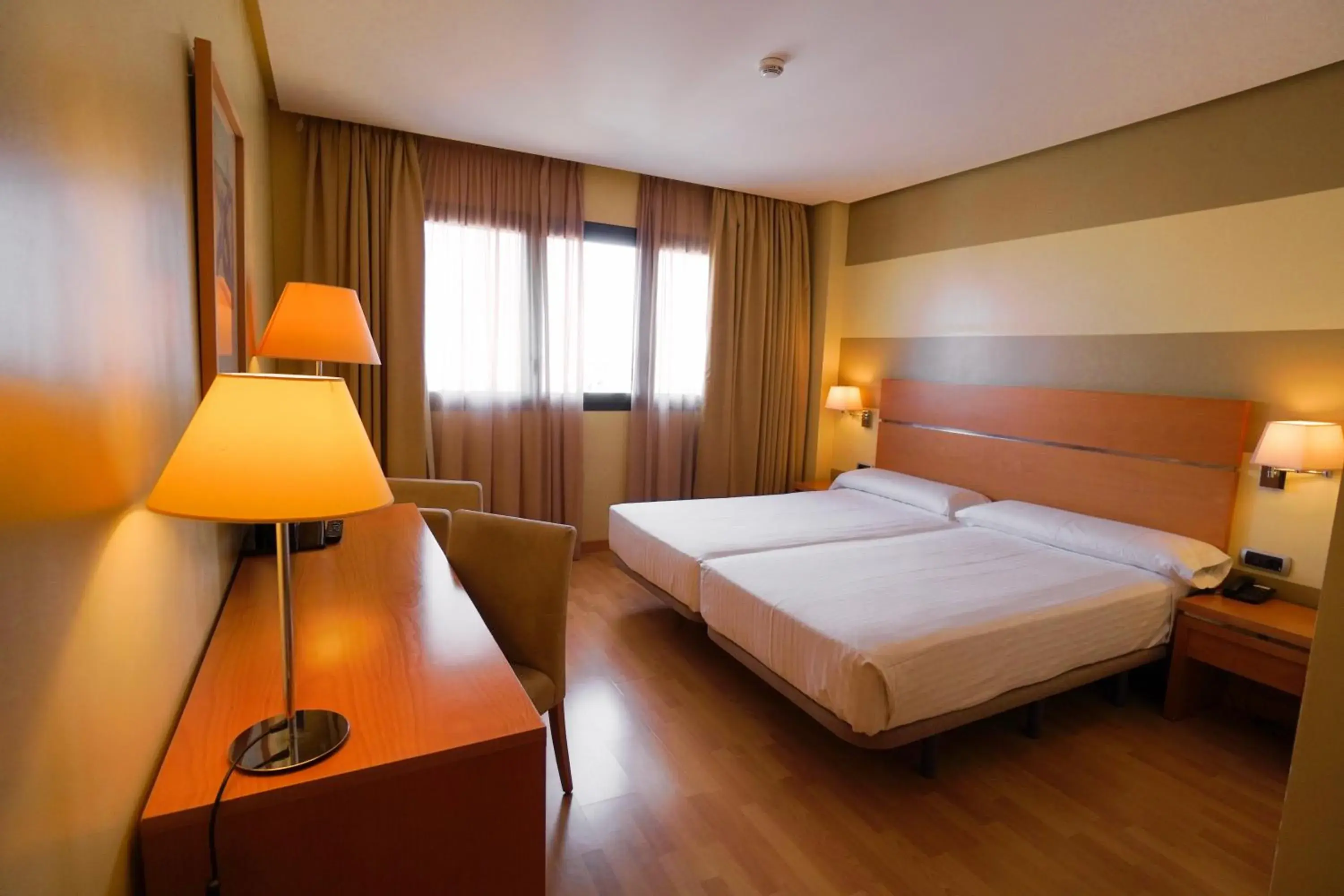 Bed in Hotel Reston Valdemoro
