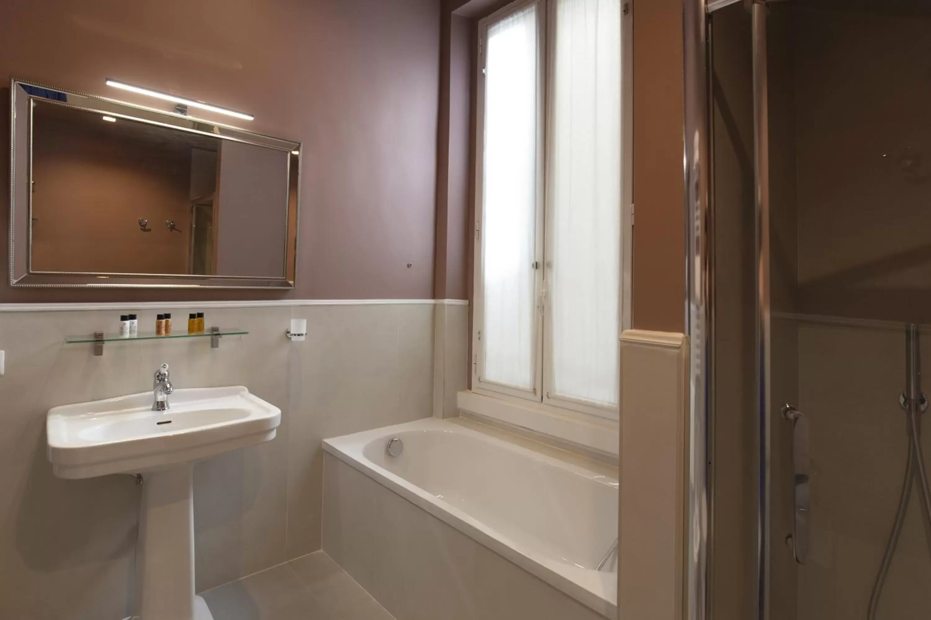 Bathroom in Hotel donna Francesca