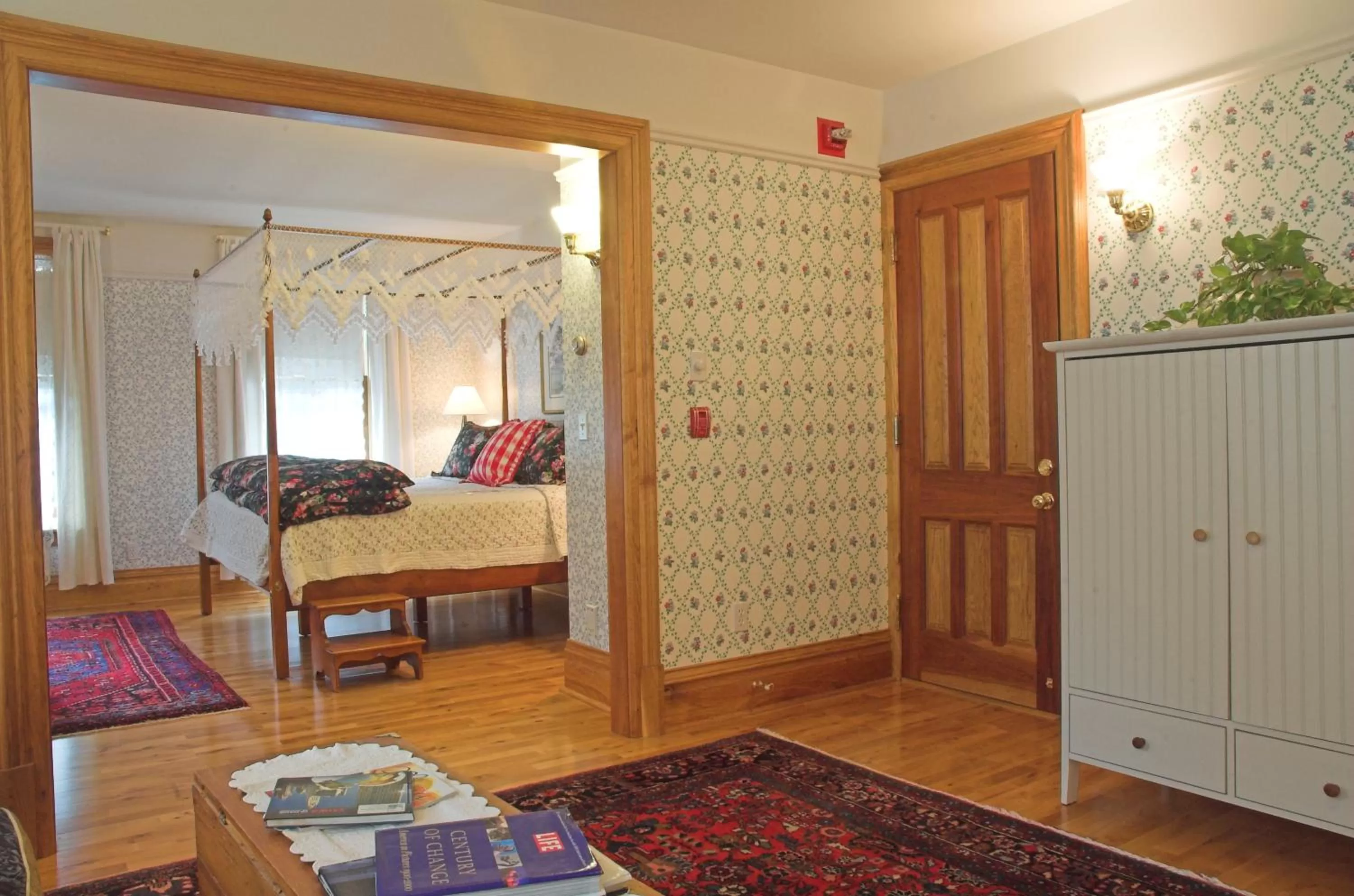 Bed in White Lace Inn