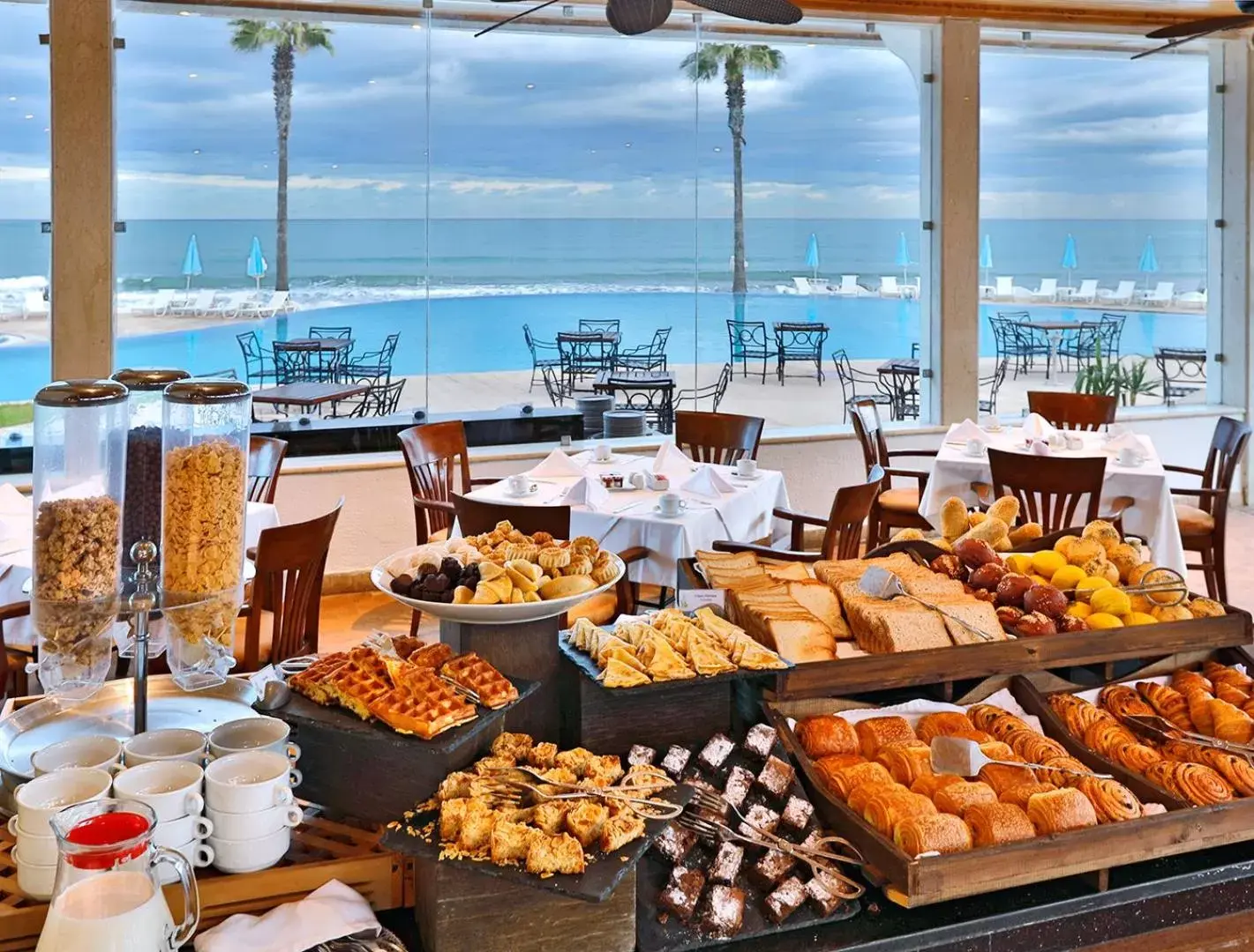 Food close-up in L' Amphitrite Palace Beach Resort & Spa Food close-up in L' Amphitrite Palace Beach Resort & Spa