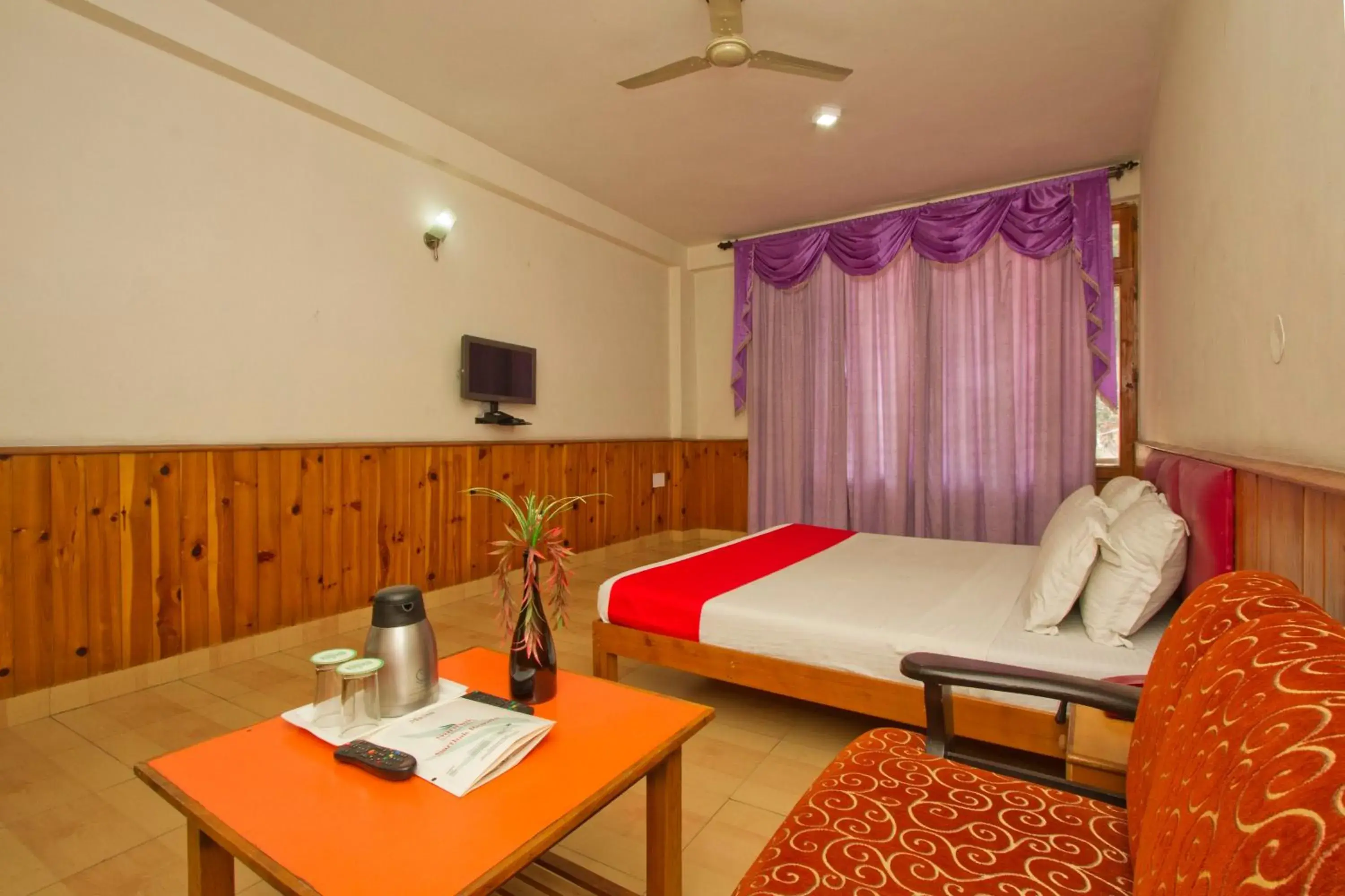 Photo of the whole room, Bed in Sarthak Resorts-Reside in Nature with Best View, 9 kms from Mall Road Manali