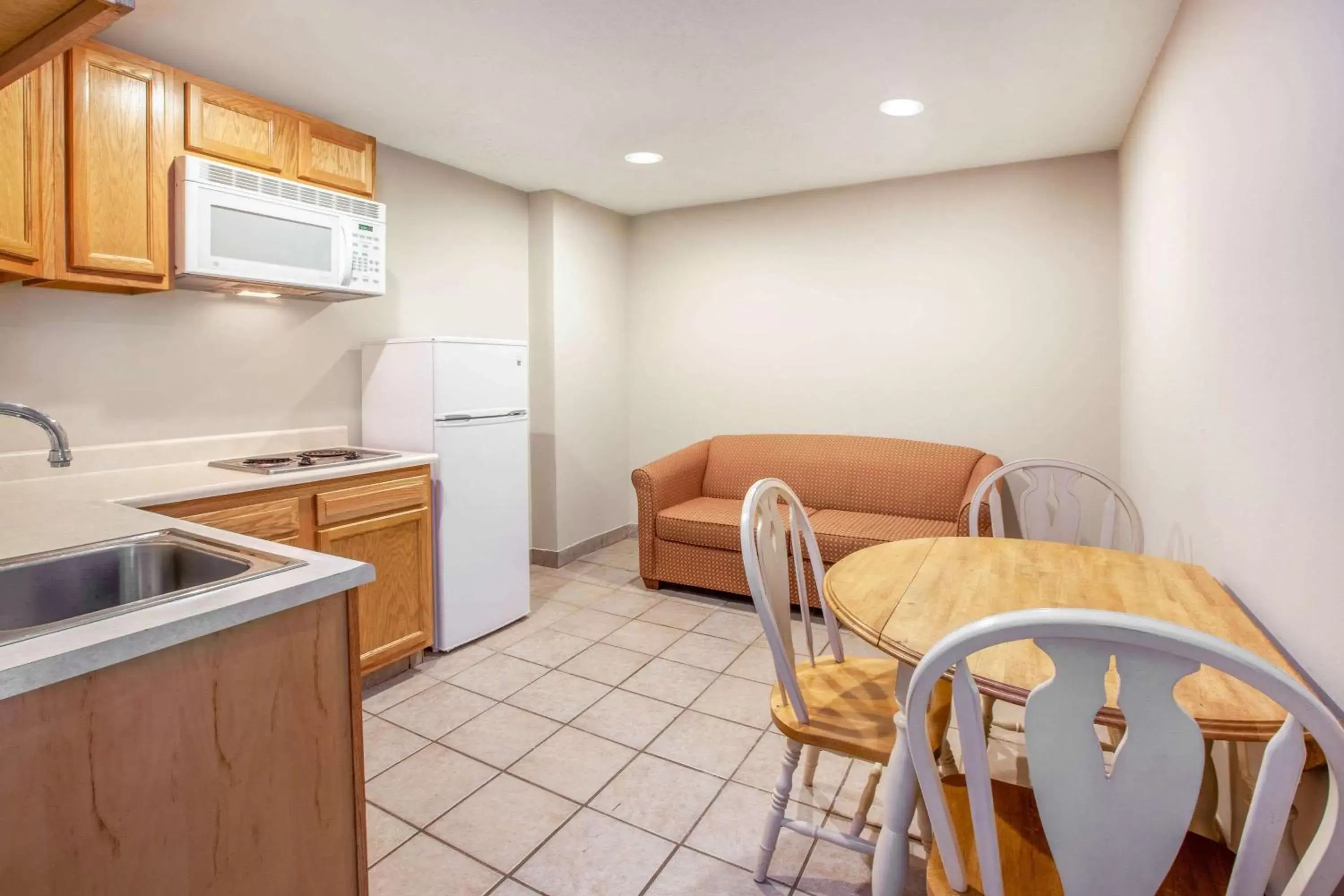 Baymont by Wyndham Grand Rapids Airport Baymont by Wyndham Grand Rapids Airport