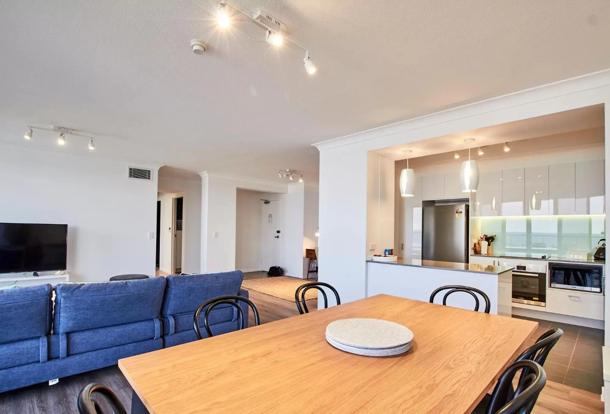 Dining Area in Albatross North Apartments