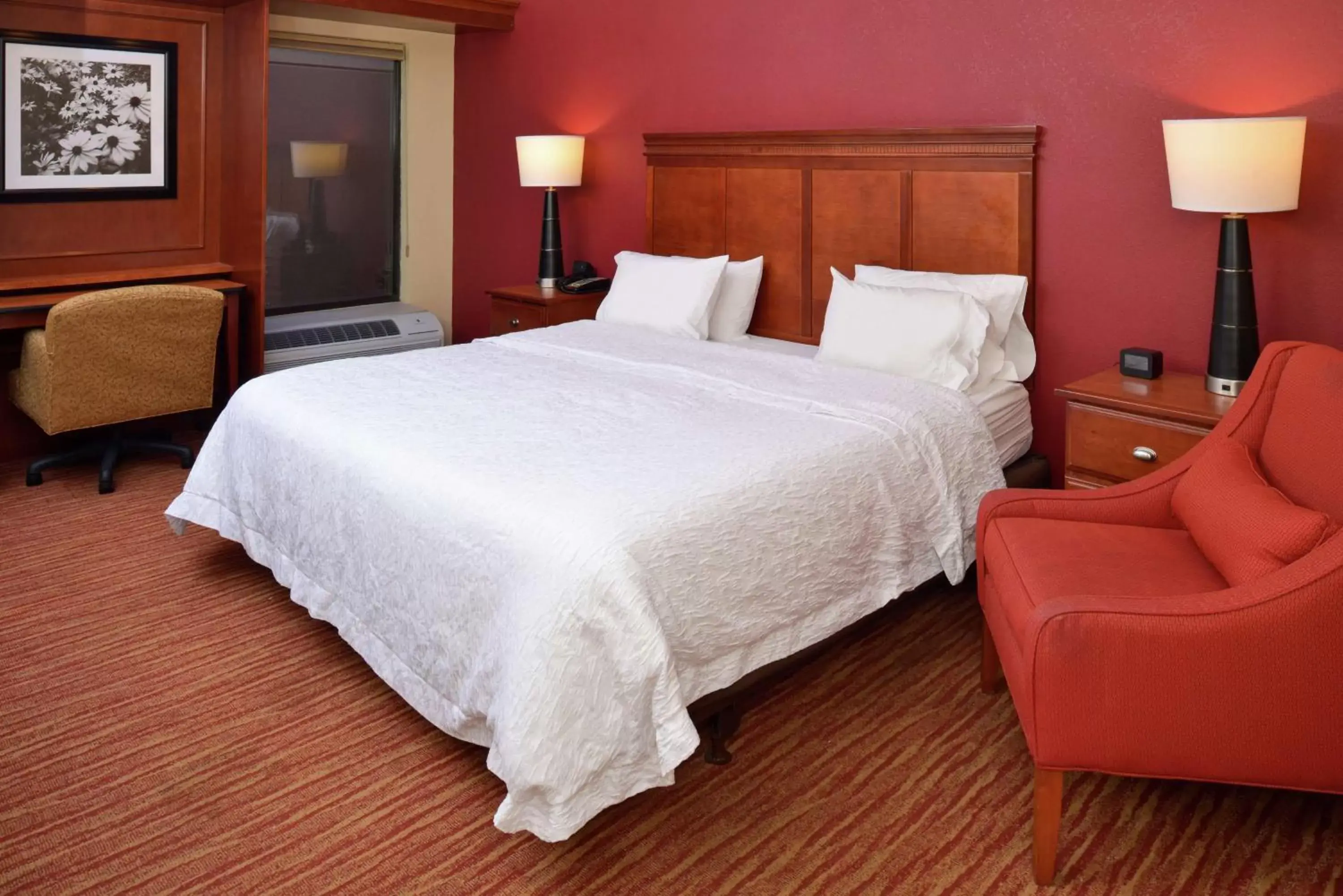Bedroom, Bed in Hampton Inn Columbus-East Bedroom, Bed in Hampton Inn Columbus-East