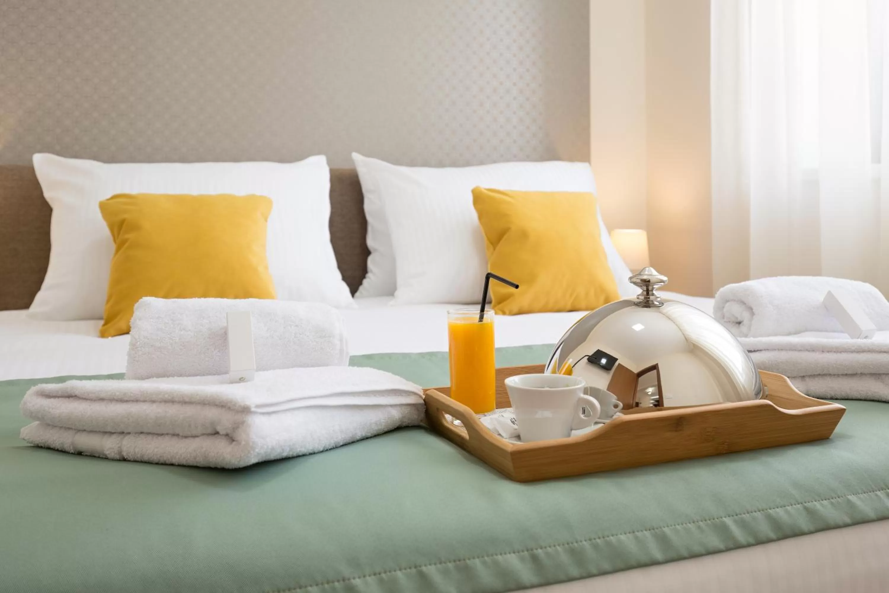 Coffee/tea facilities, Bed in Prime Hotel Apartmani