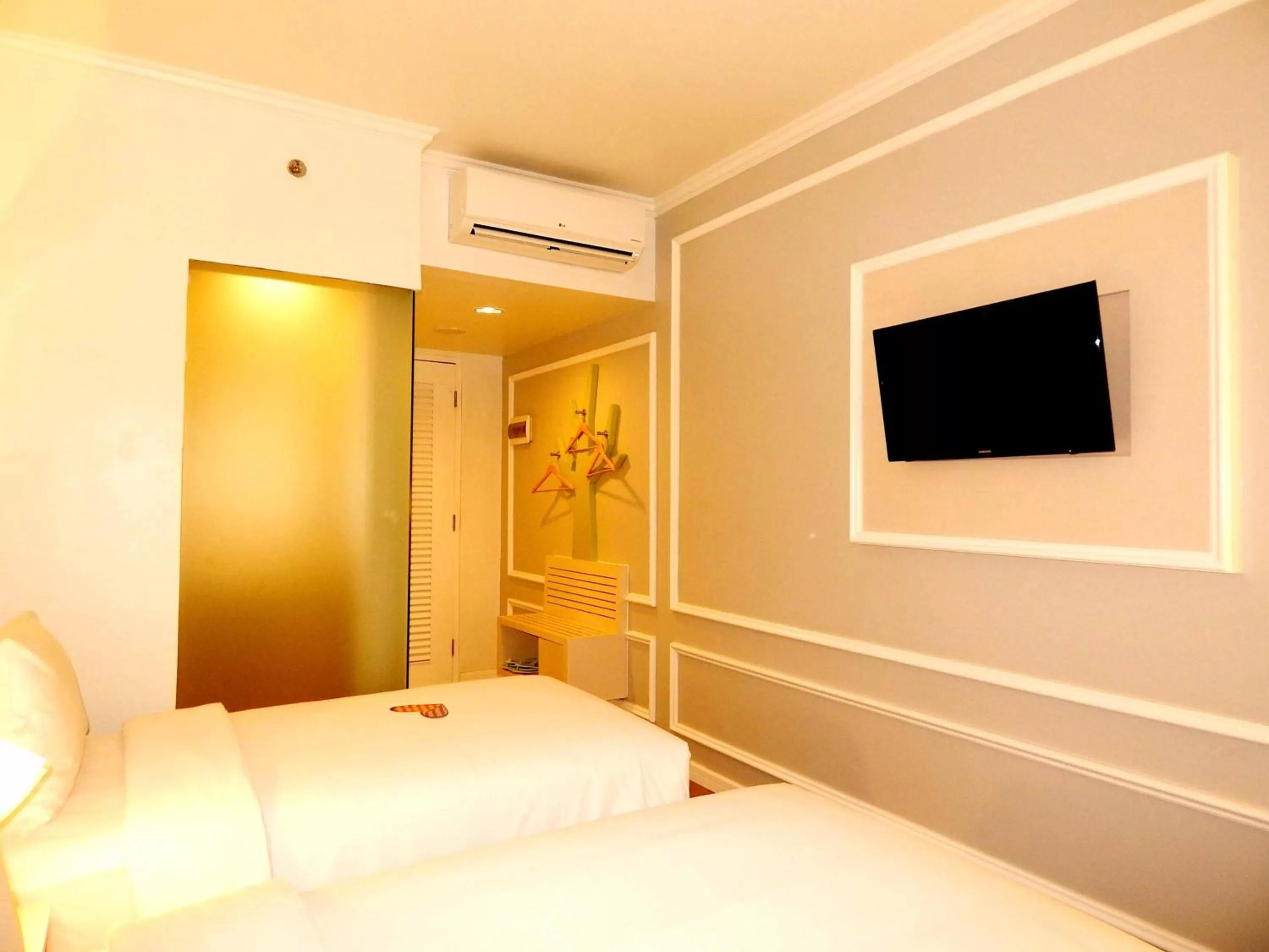 Bed in MaxOne Signature Glodok Jakarta