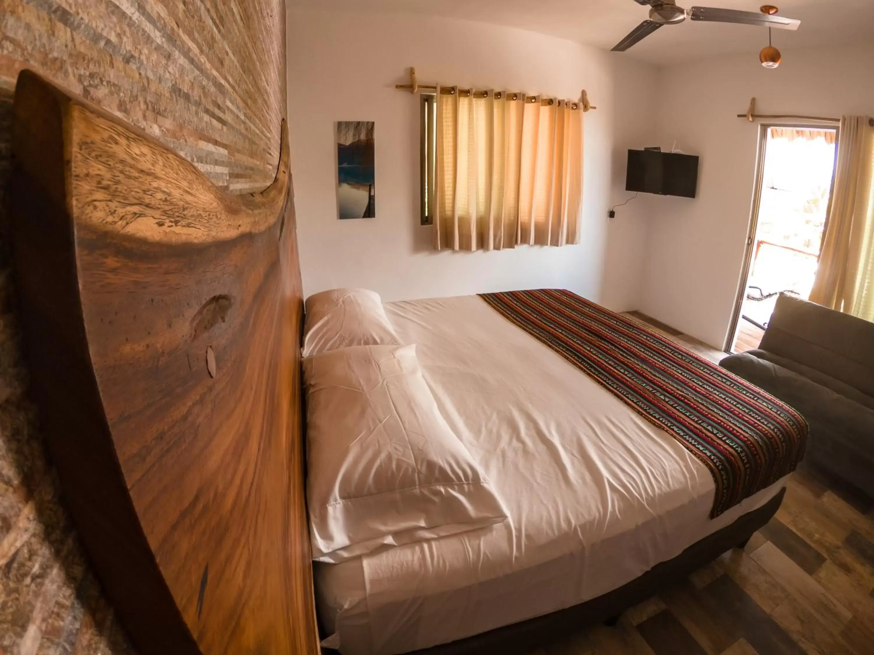 Photo of the whole room, Bed in Hotel Pancho Villas Bacalar Vista a Laguna