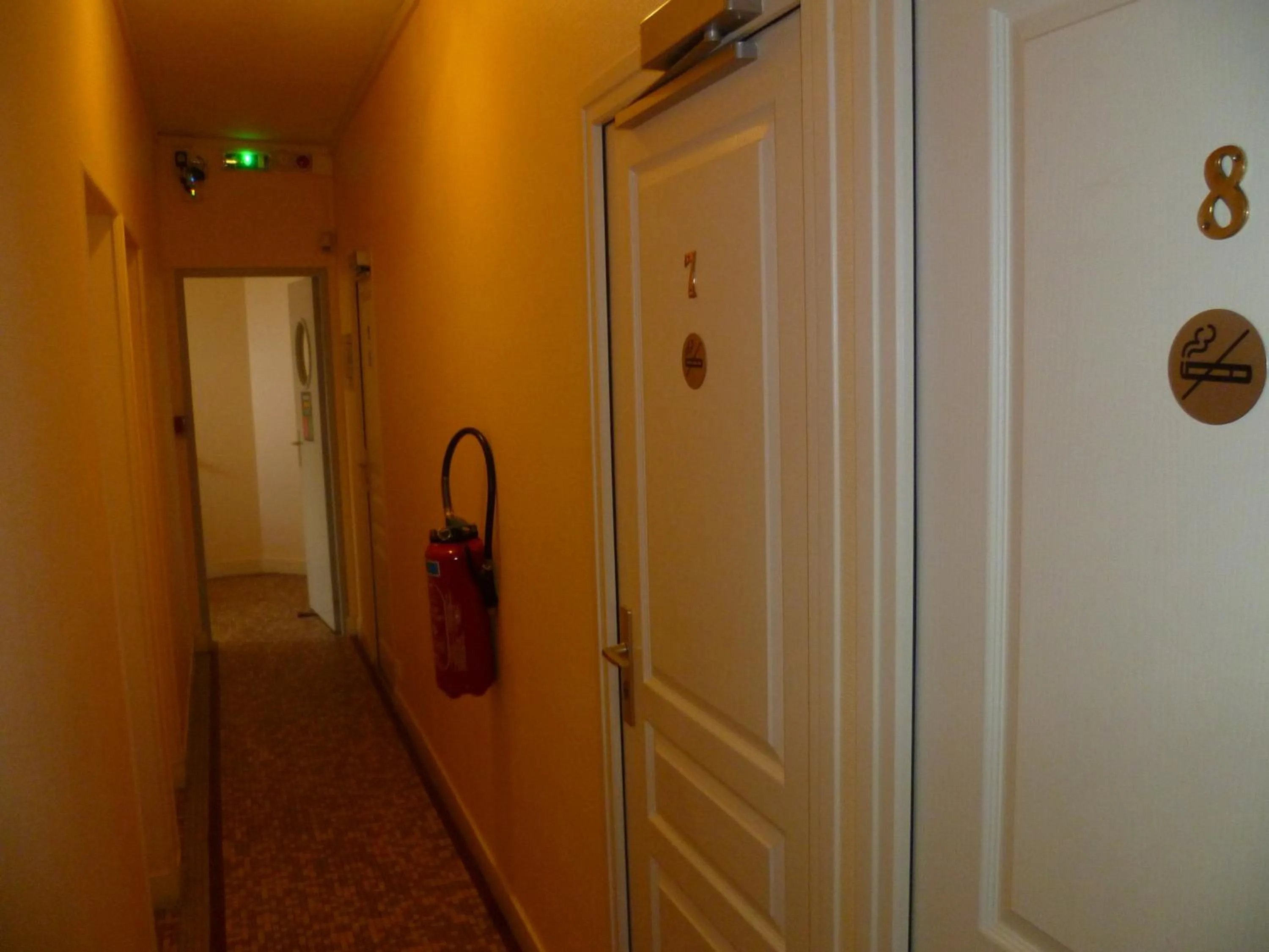 Lobby or reception in Hôtel Beauséjour