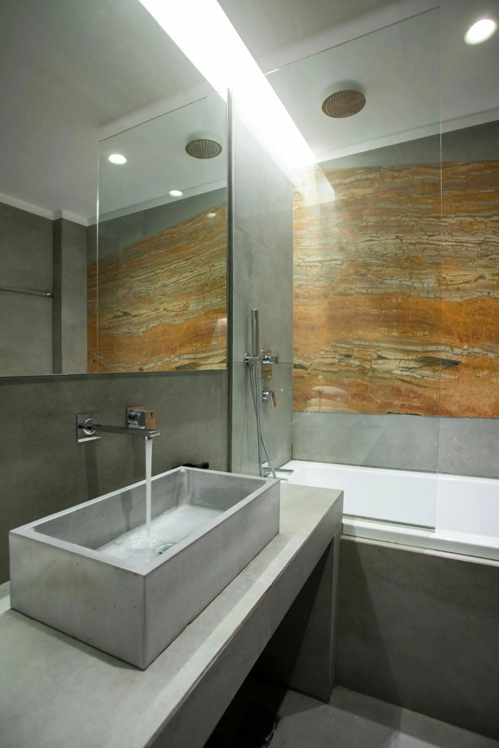 Bathroom in Art Suites Korai