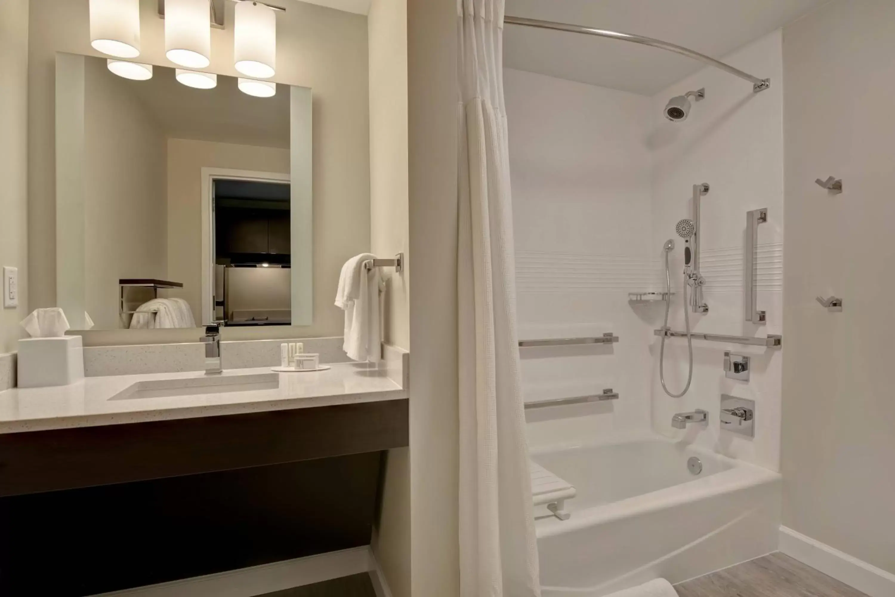 Bathroom in TownePlace Suites by Marriott Panama City Beach Pier Park