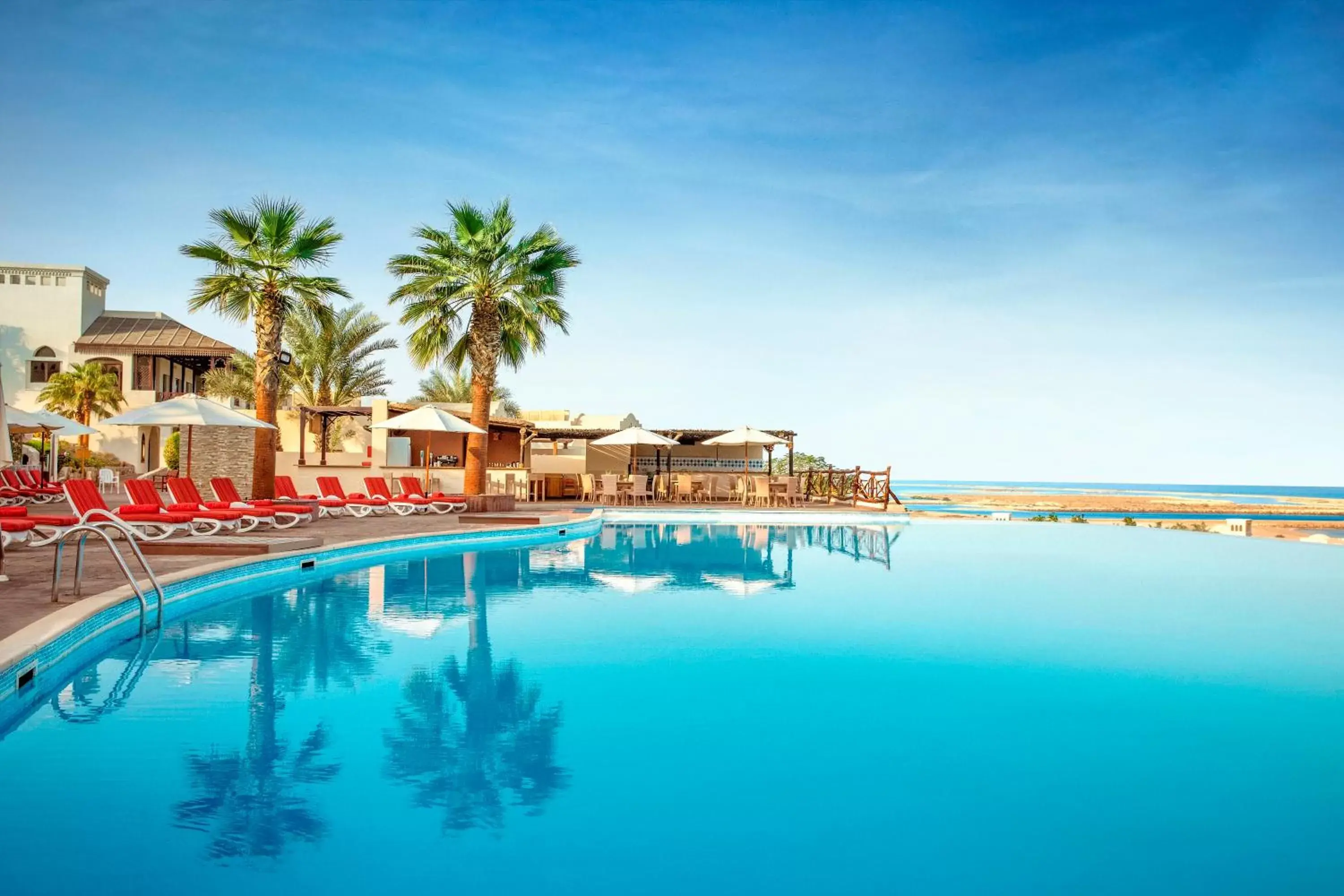 Swimming Pool in The Cove Rotana Resort - Ras Al Khaimah